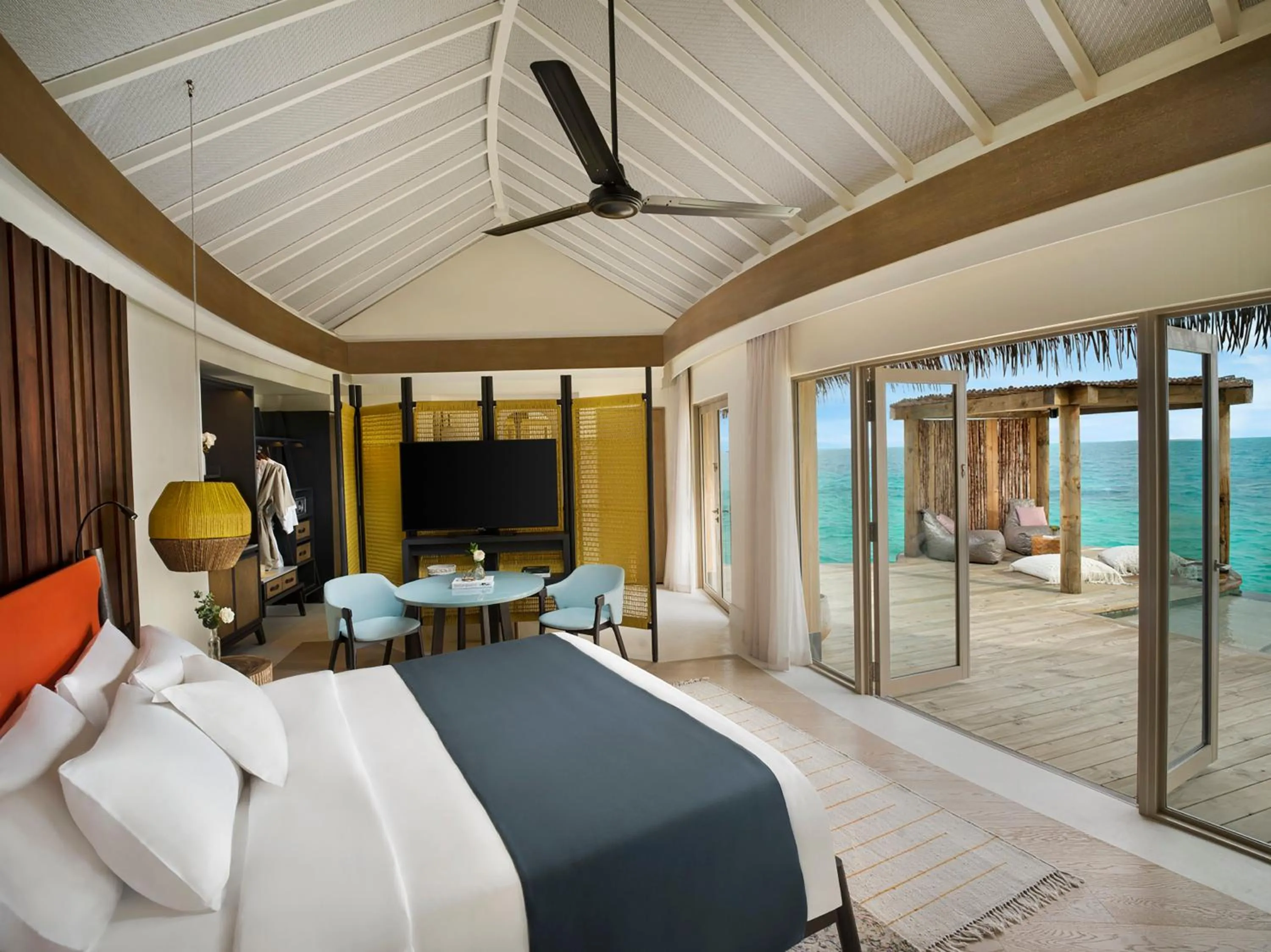 Photo of the whole room, Bed in Intercontinental Maldives Maamunagau Resort with Club benefits by IHG