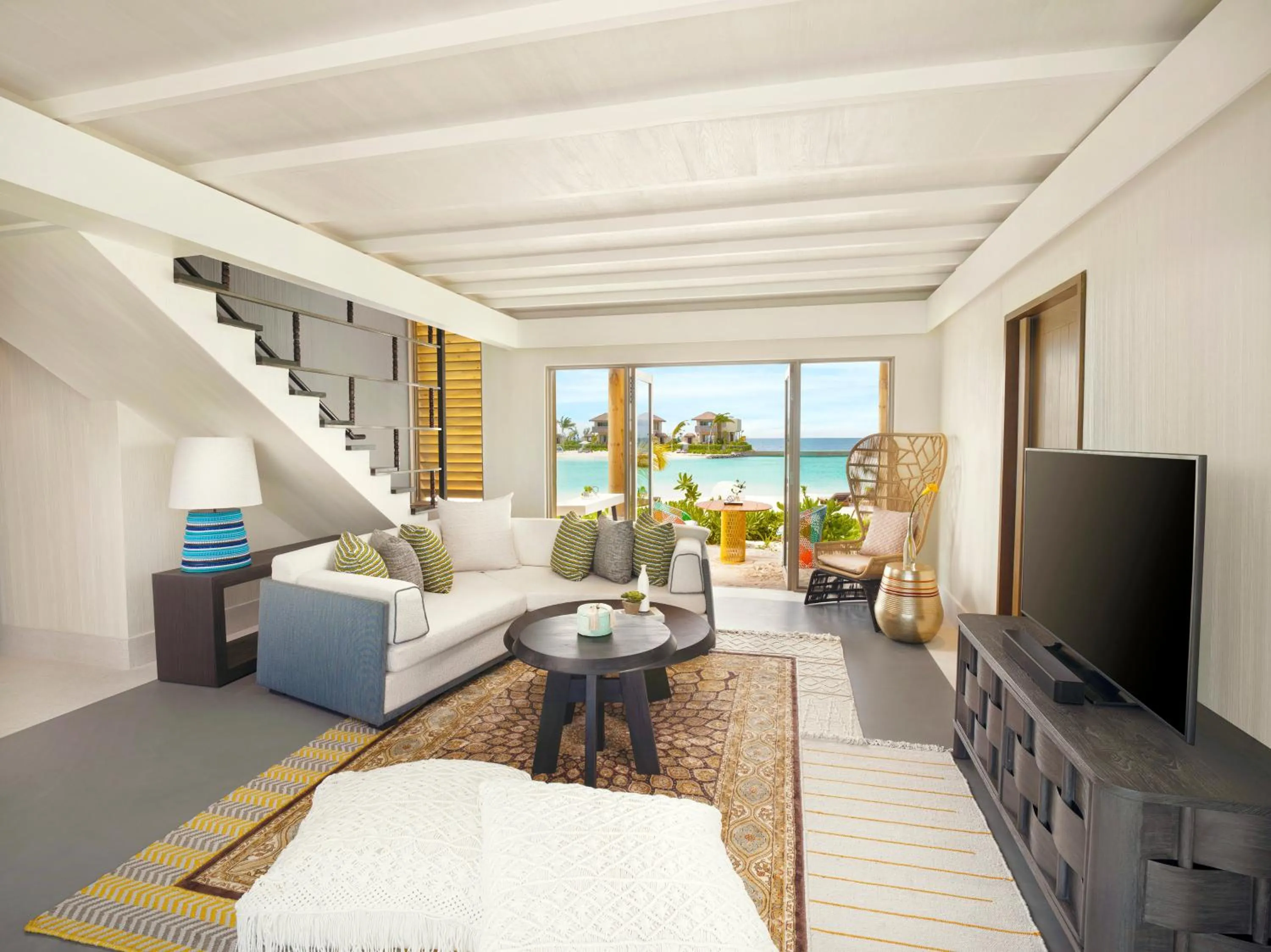 Photo of the whole room, Bed in Intercontinental Maldives Maamunagau Resort with Club benefits by IHG