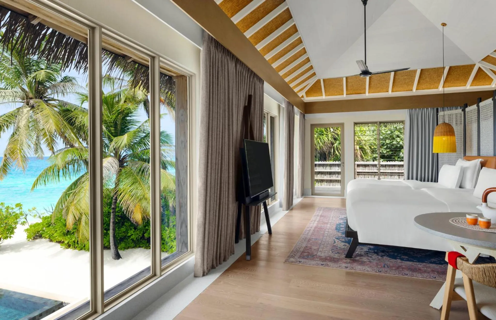 Photo of the whole room in Intercontinental Maldives Maamunagau Resort with Club benefits by IHG