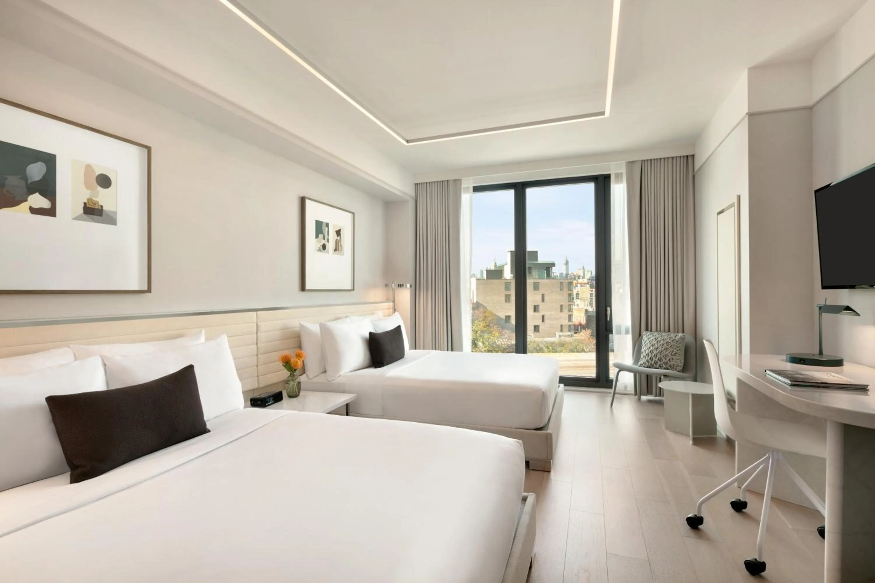 Photo of the whole room, Bed in Hotel Indigo - Williamsburg - Brooklyn by IHG