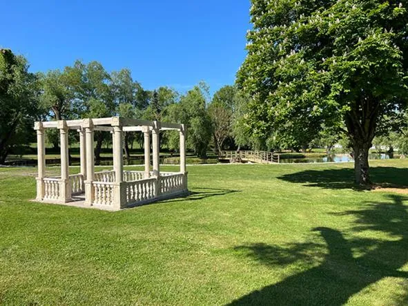 Garden in Domaine de Roullet