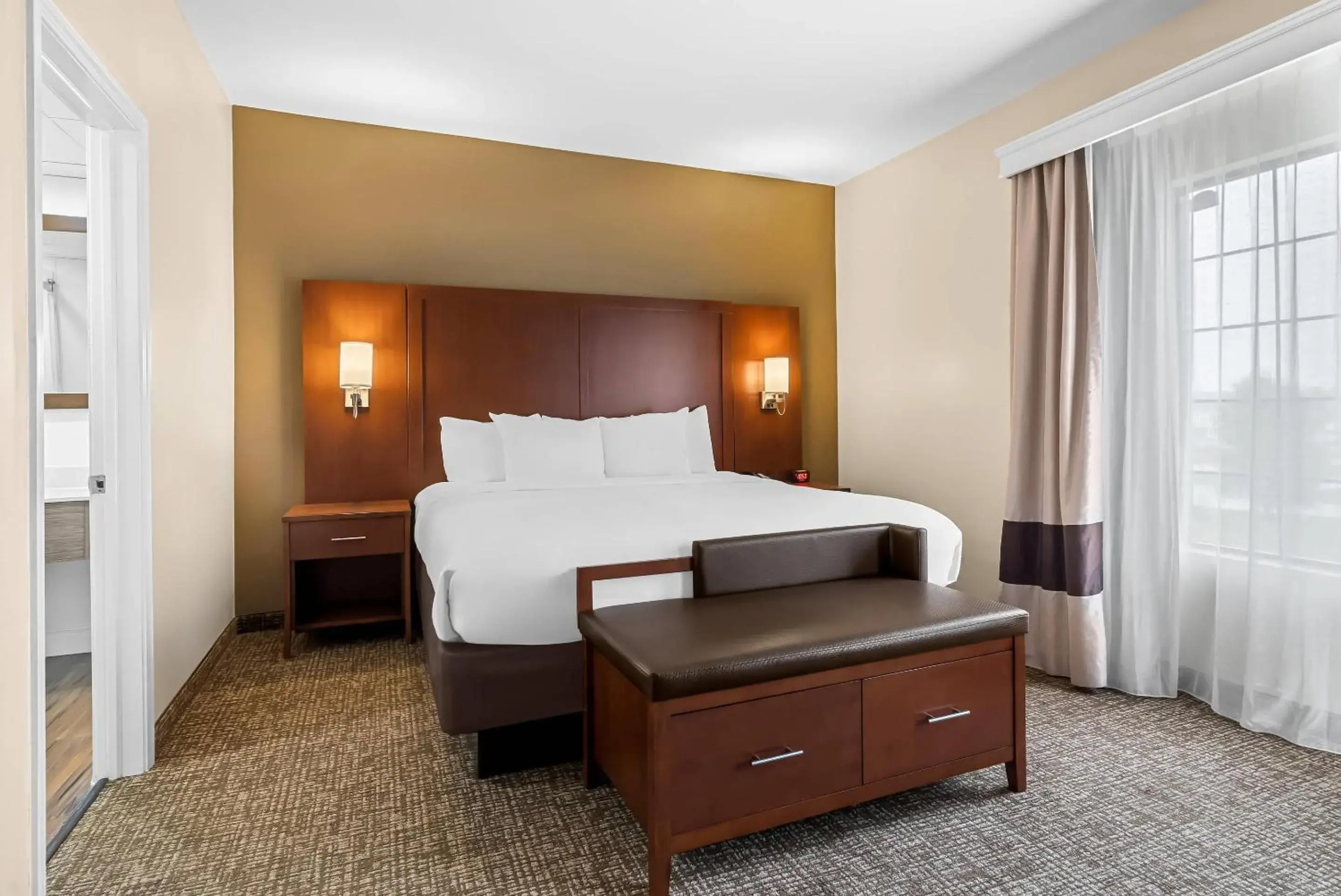 Bedroom, Bed in Comfort Suites Near Camp Lejeune Bedroom, Bed in Comfort Suites Near Camp Lejeune