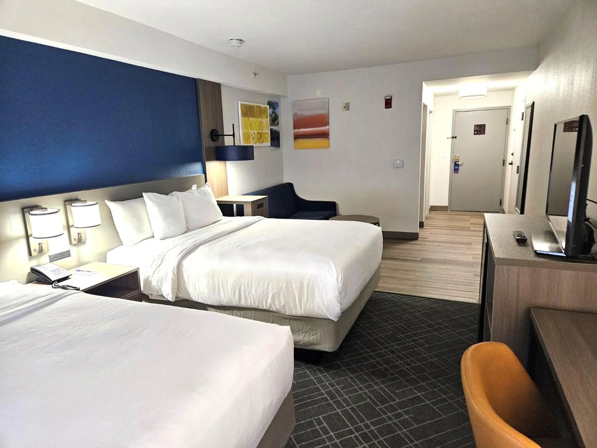 Bedroom, Bed in Comfort Suites Gastonia - Charlotte