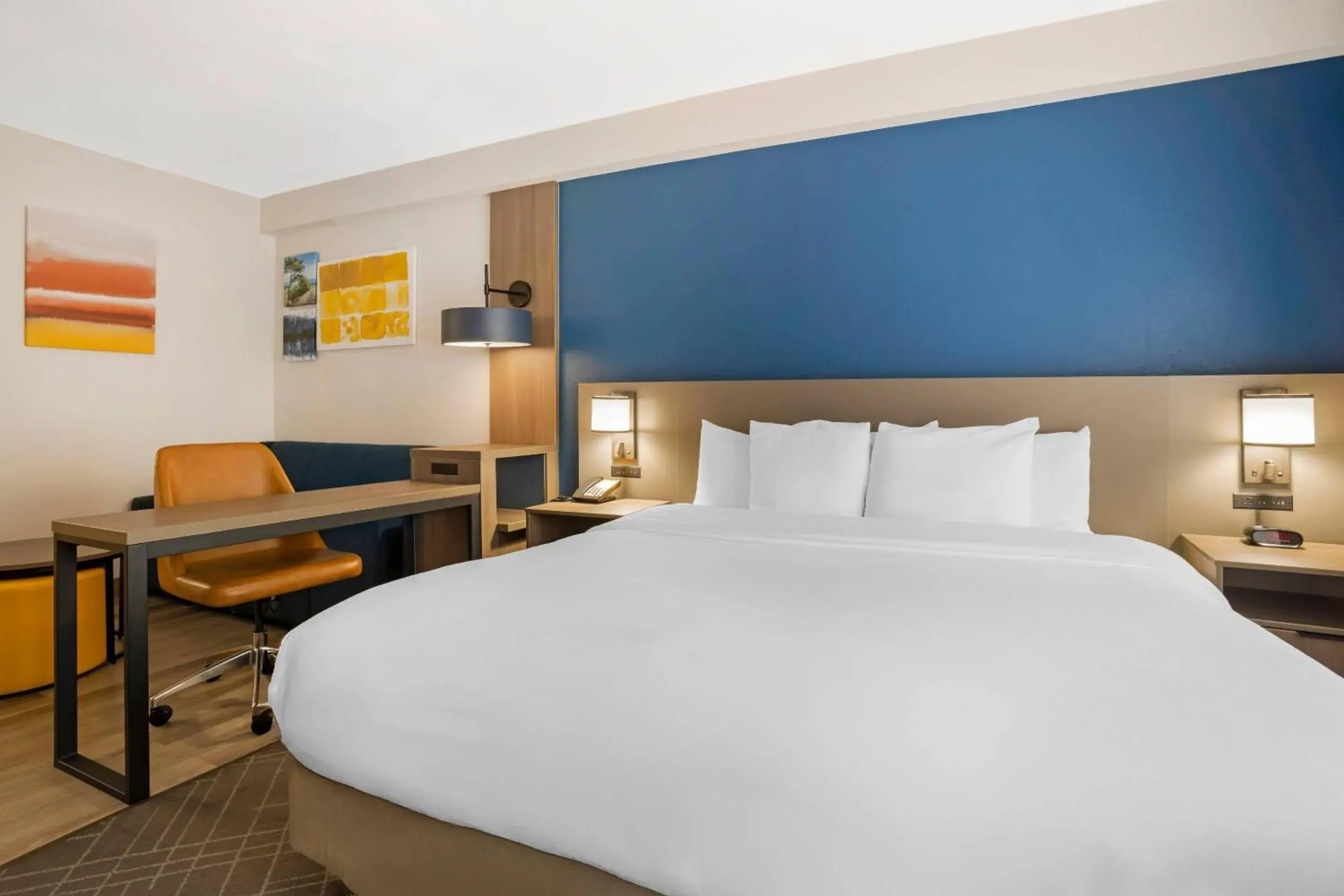 Bedroom, Bed in Comfort Suites Gastonia - Charlotte Bedroom, Bed in Comfort Suites Gastonia - Charlotte