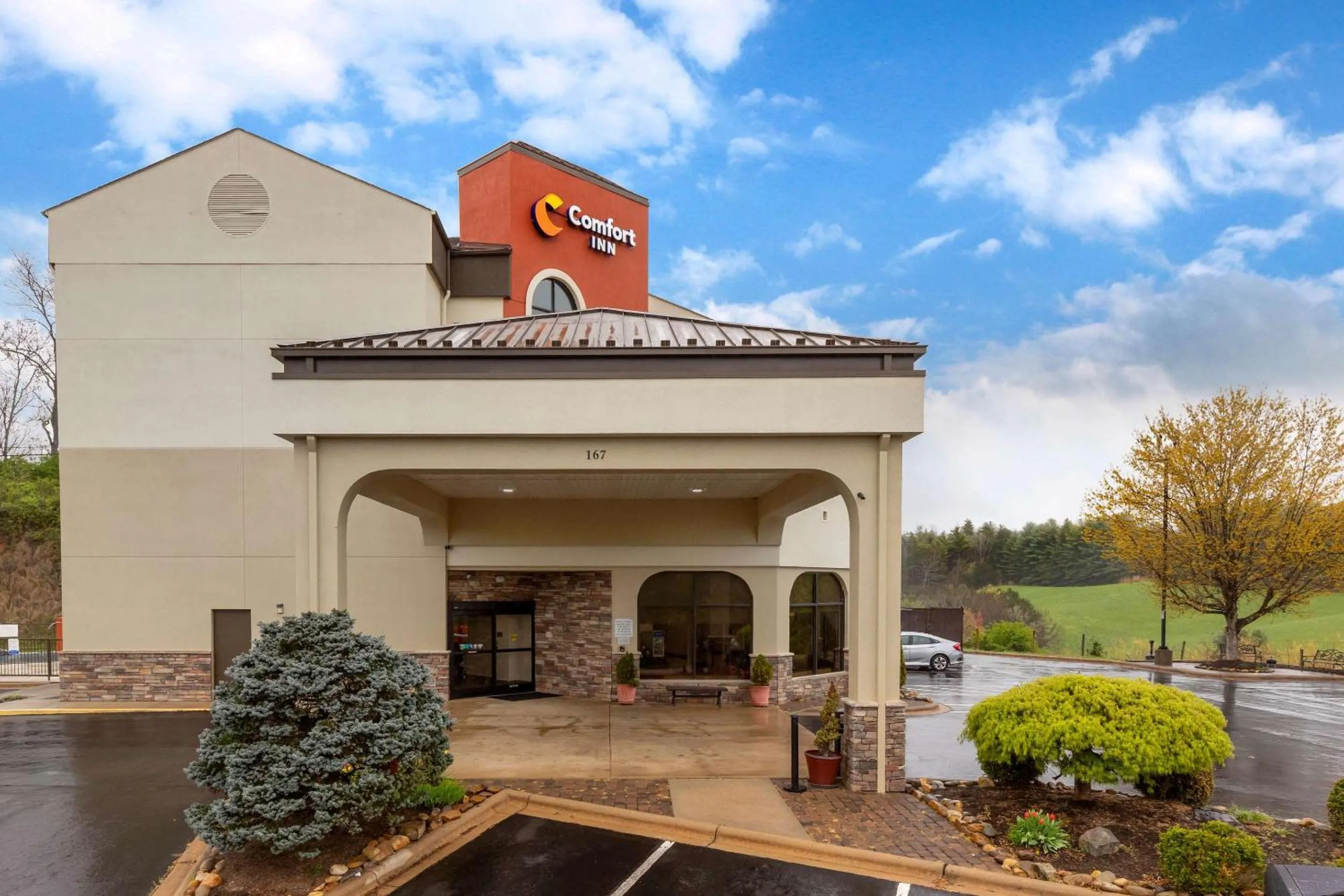 Property building in Comfort Inn North of Asheville
