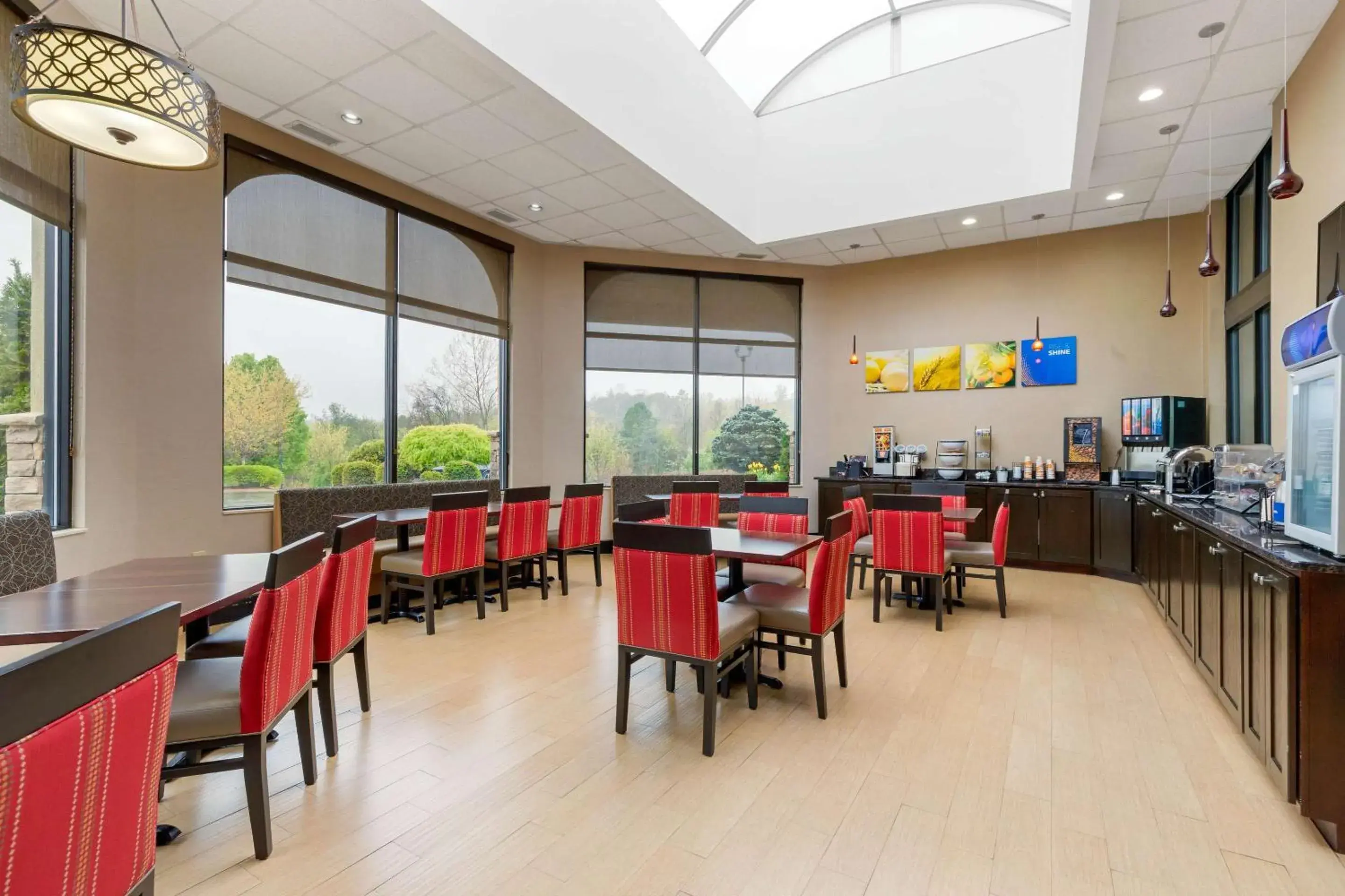 Breakfast in Comfort Inn Mars Hill Breakfast in Comfort Inn Mars Hill