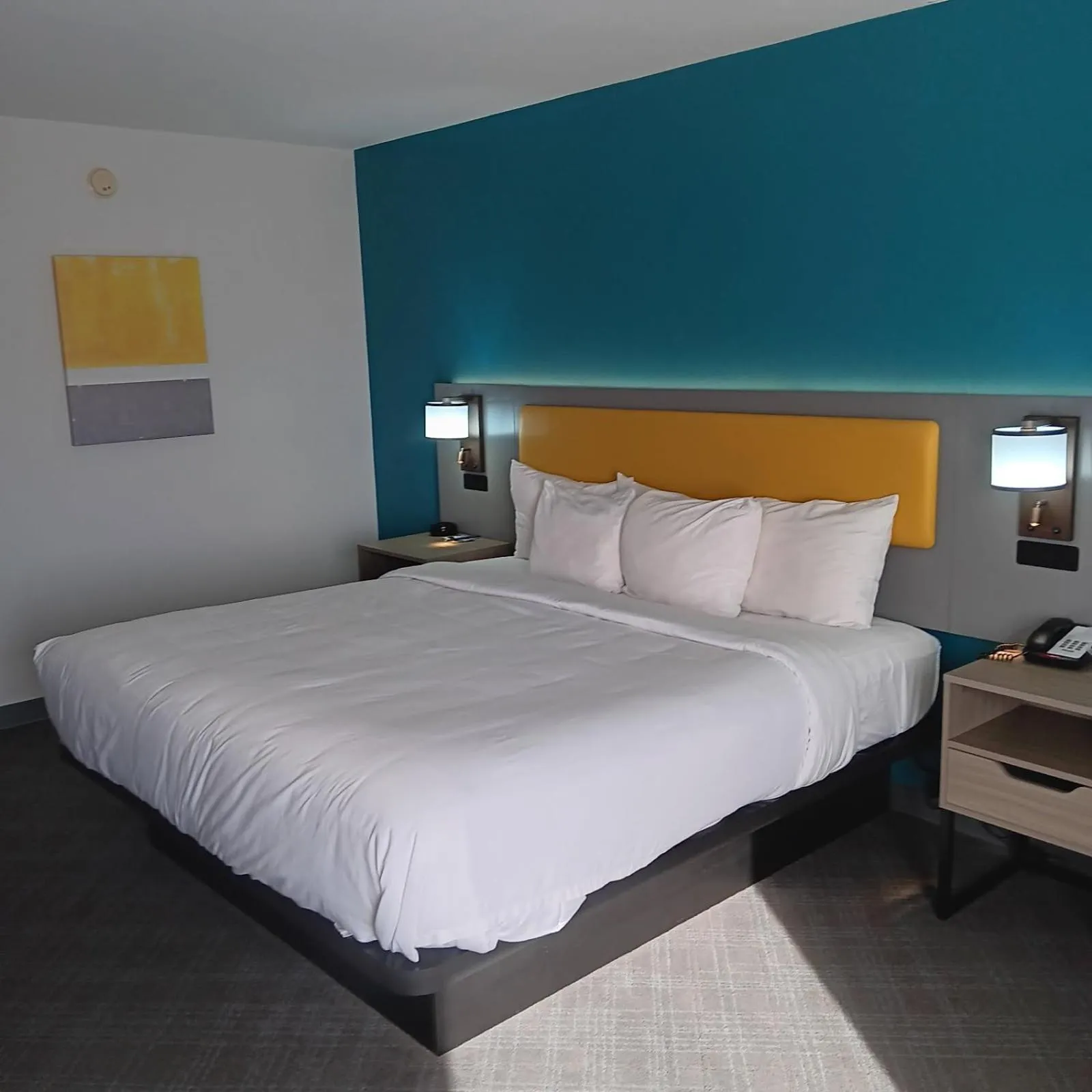 Bedroom, Bed in Comfort Inn North of Asheville