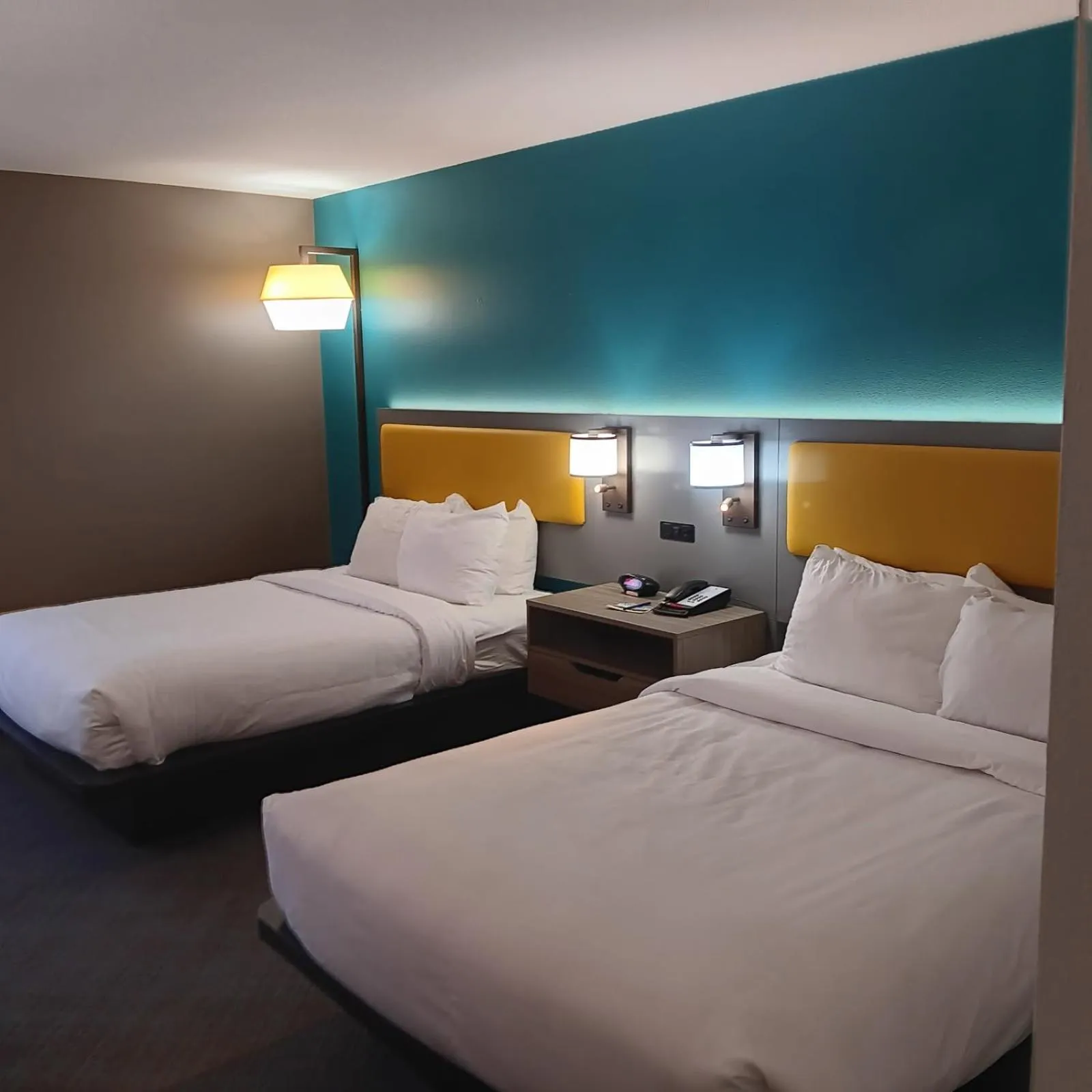 Bedroom, Bed in Comfort Inn North of Asheville