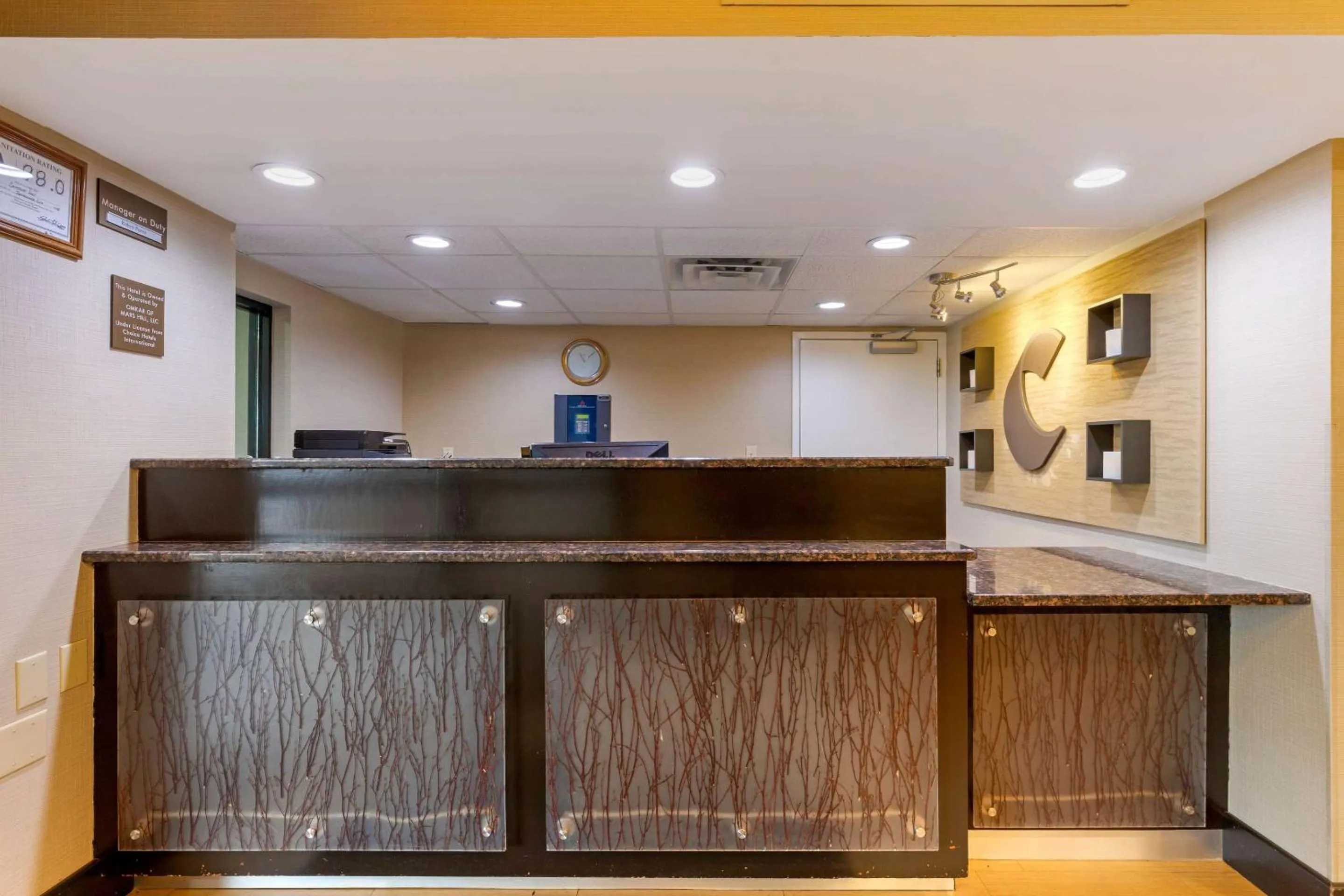 Lobby or reception in Comfort Inn North of Asheville