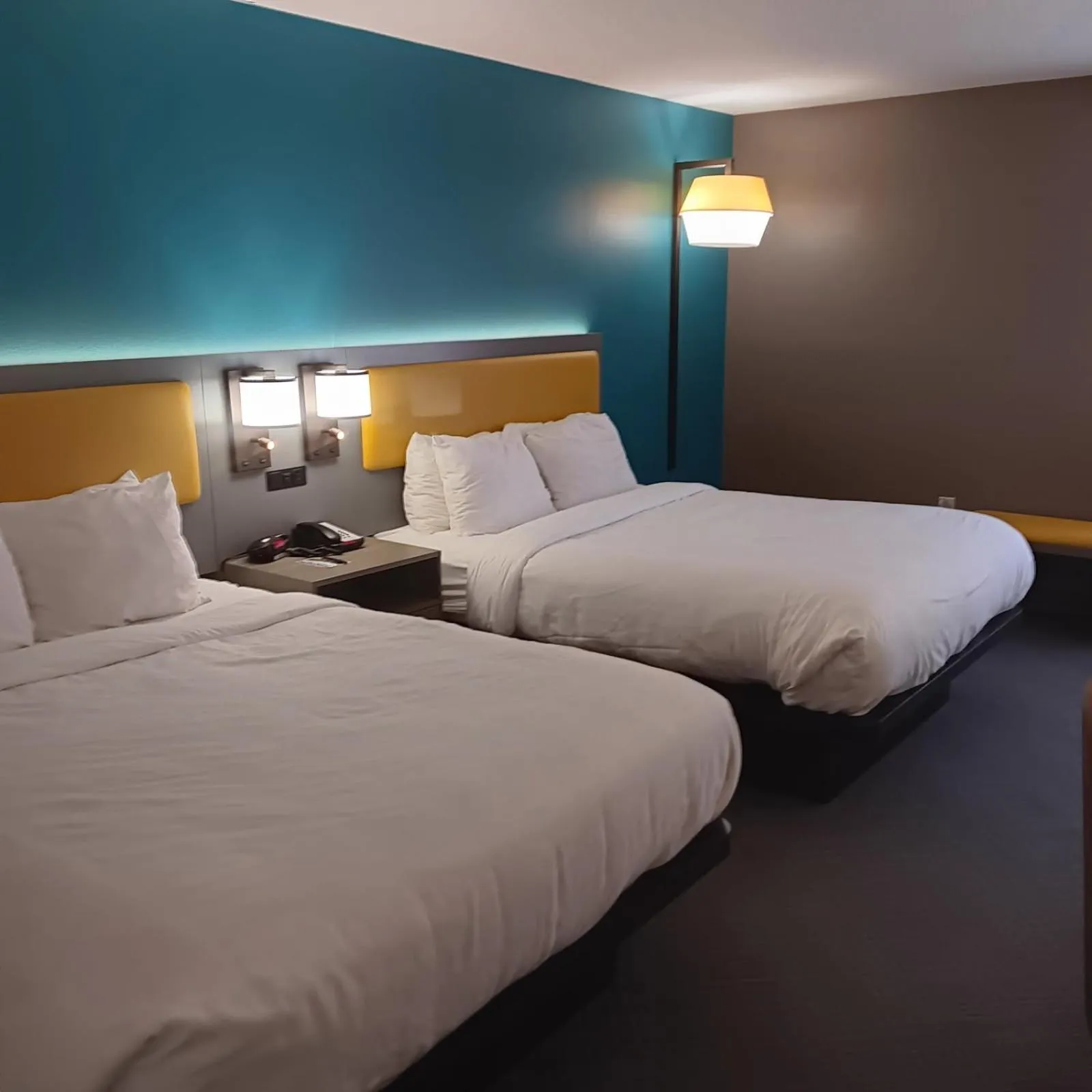 Bedroom, Bed in Comfort Inn North of Asheville