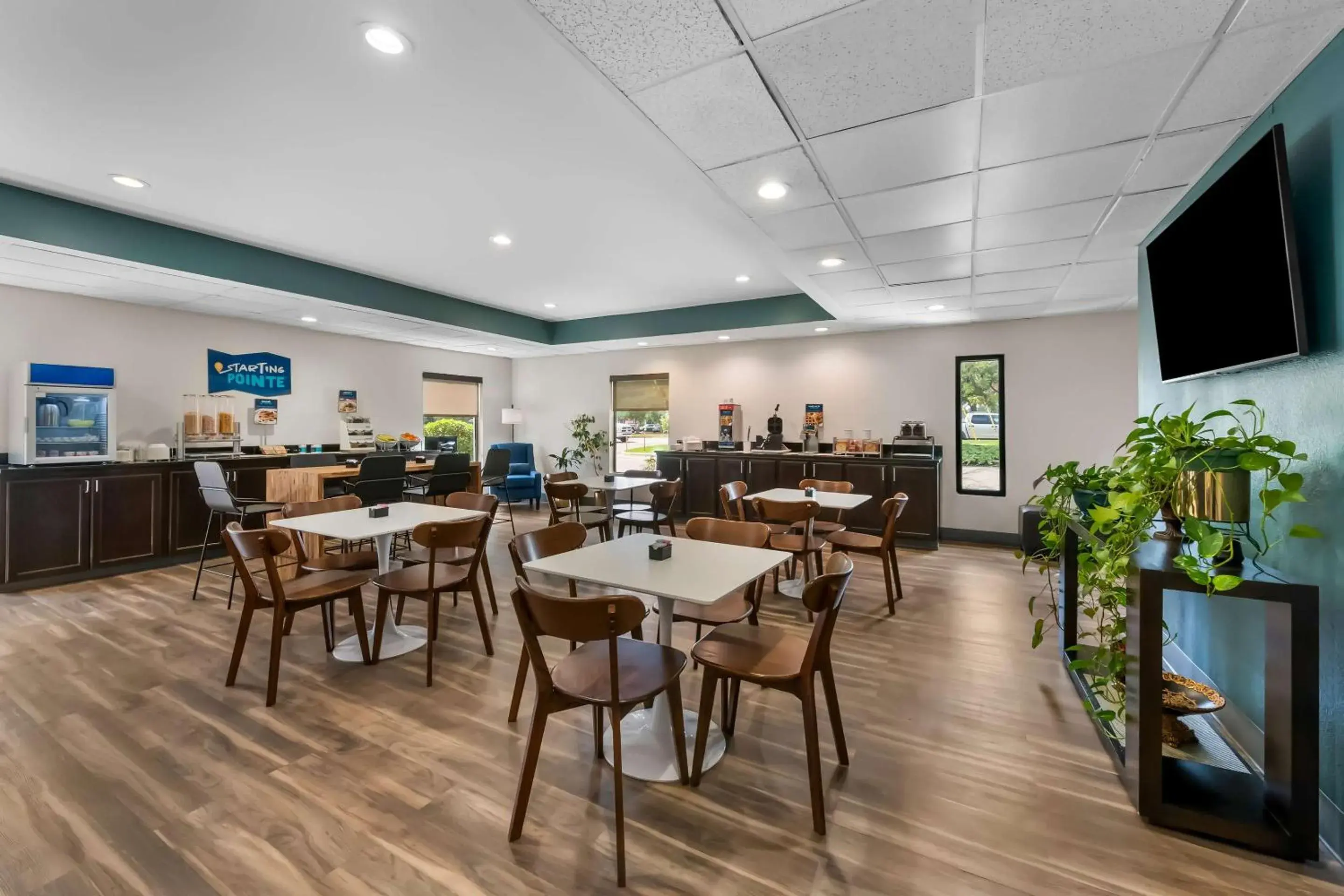 Breakfast in Clarion Pointe Apex - Holly Springs Breakfast in Clarion Pointe Apex - Holly Springs