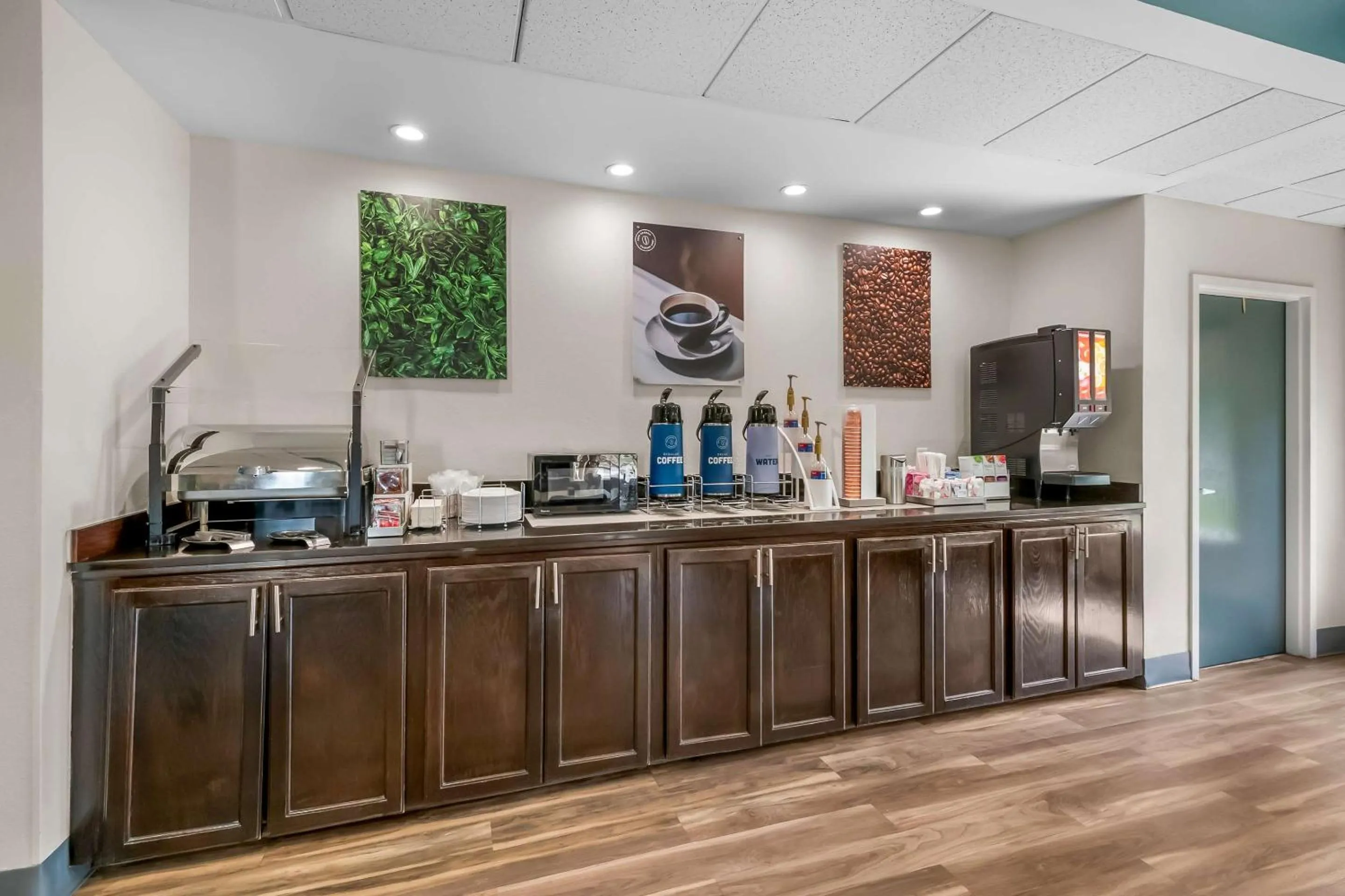 Breakfast in Comfort Inn Apex - Holly Springs