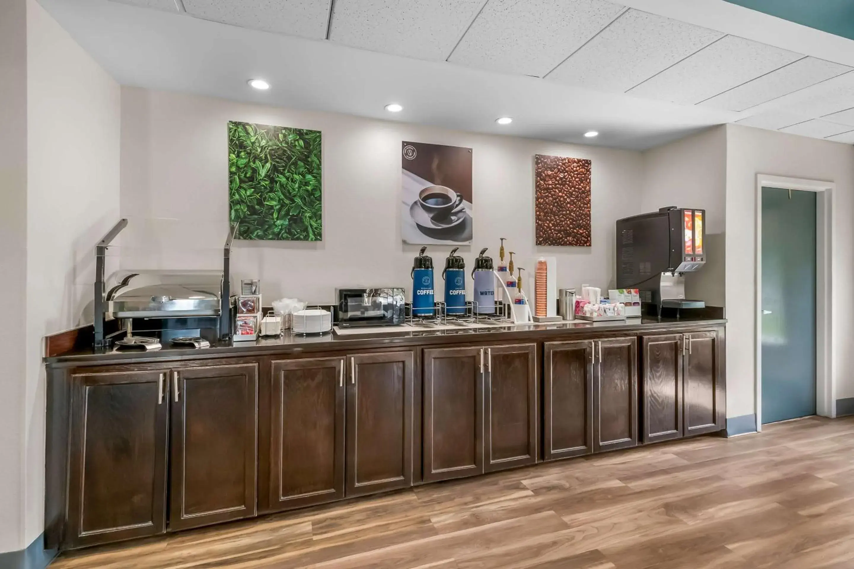 Breakfast in Clarion Pointe Apex - Holly Springs Breakfast in Clarion Pointe Apex - Holly Springs