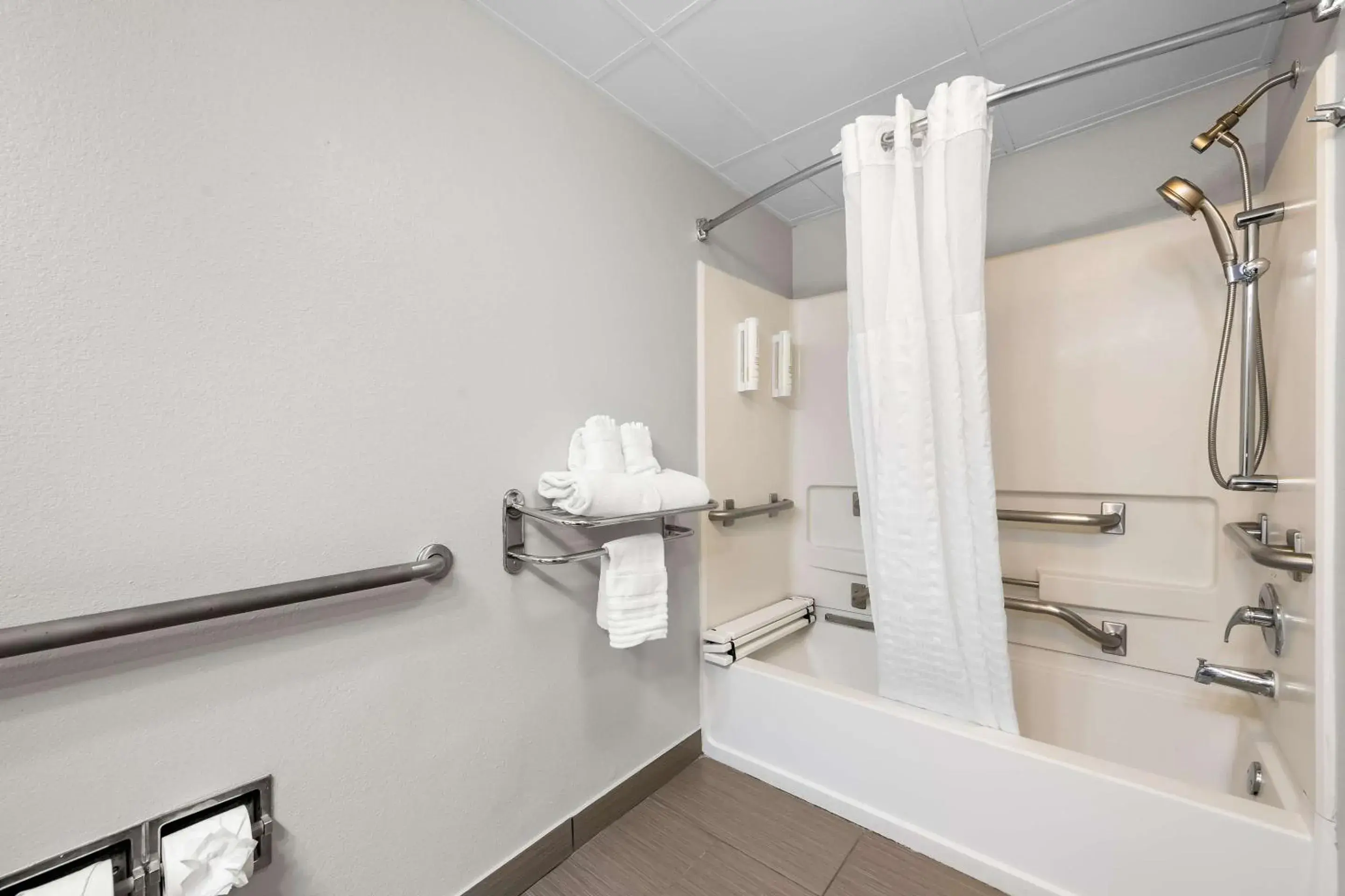 Bedroom in Clarion Pointe Apex - Holly Springs Bedroom in Clarion Pointe Apex - Holly Springs