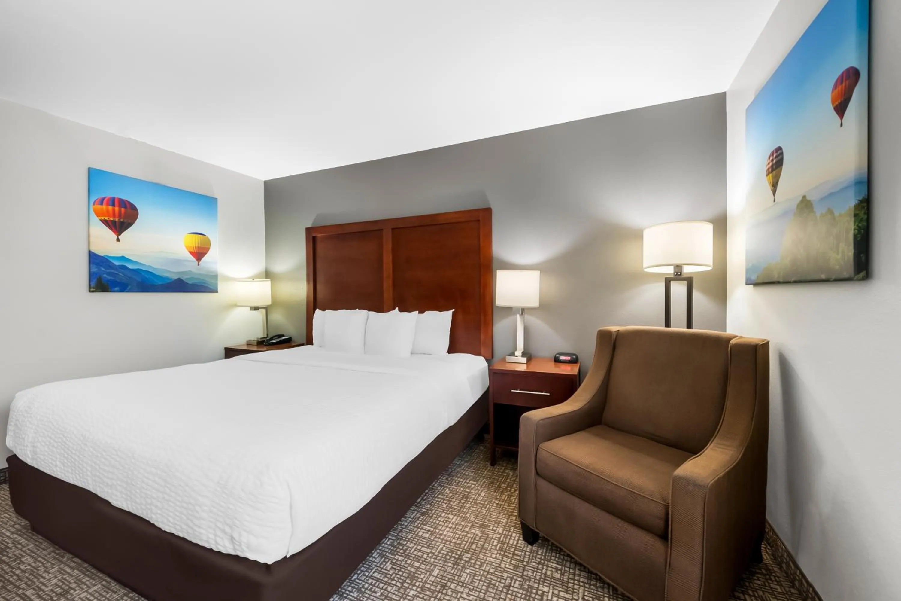 Bedroom, Bed in Comfort Inn Apex - Holly Springs