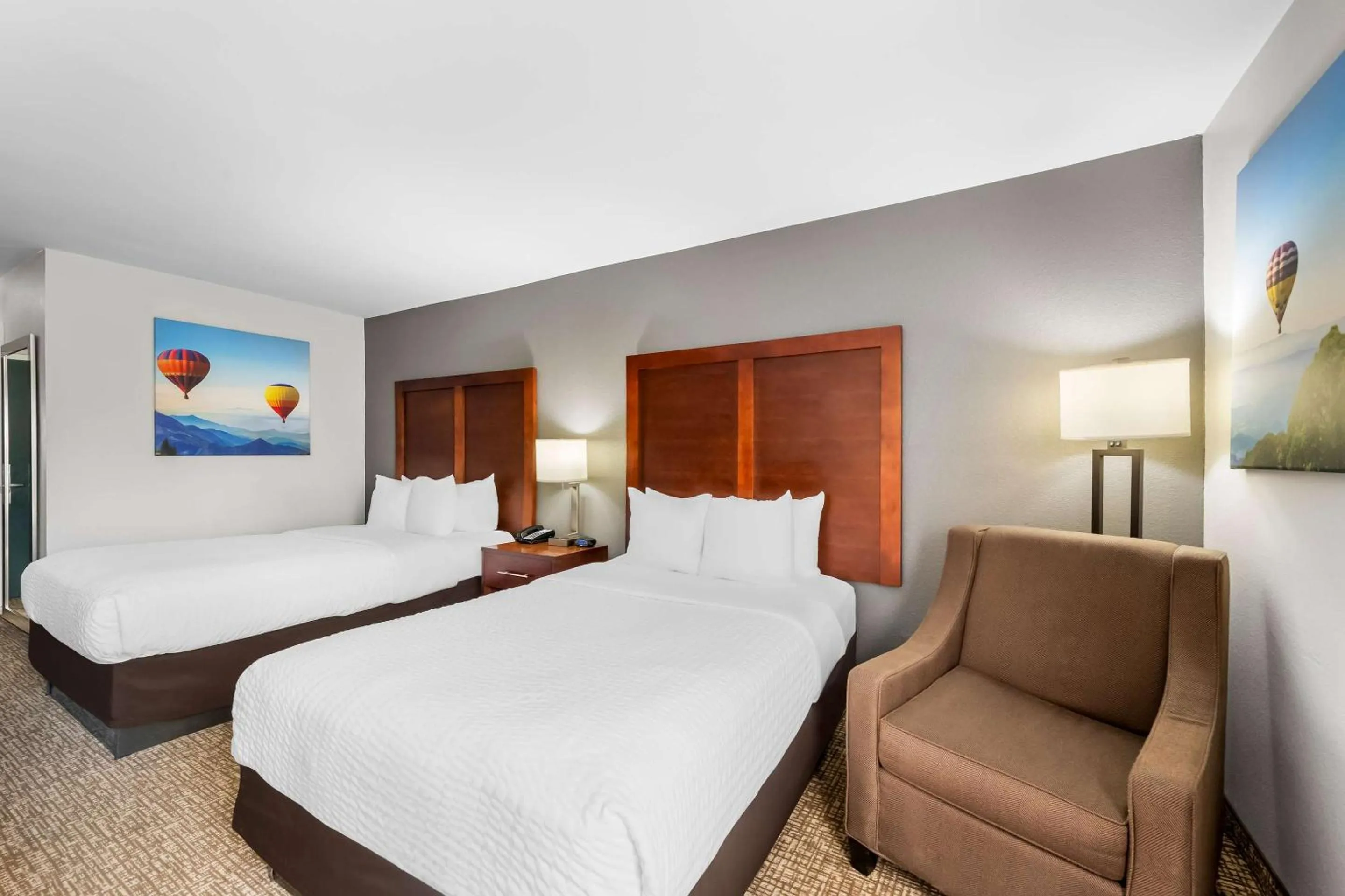 Bedroom, Bed in Comfort Inn Apex - Holly Springs