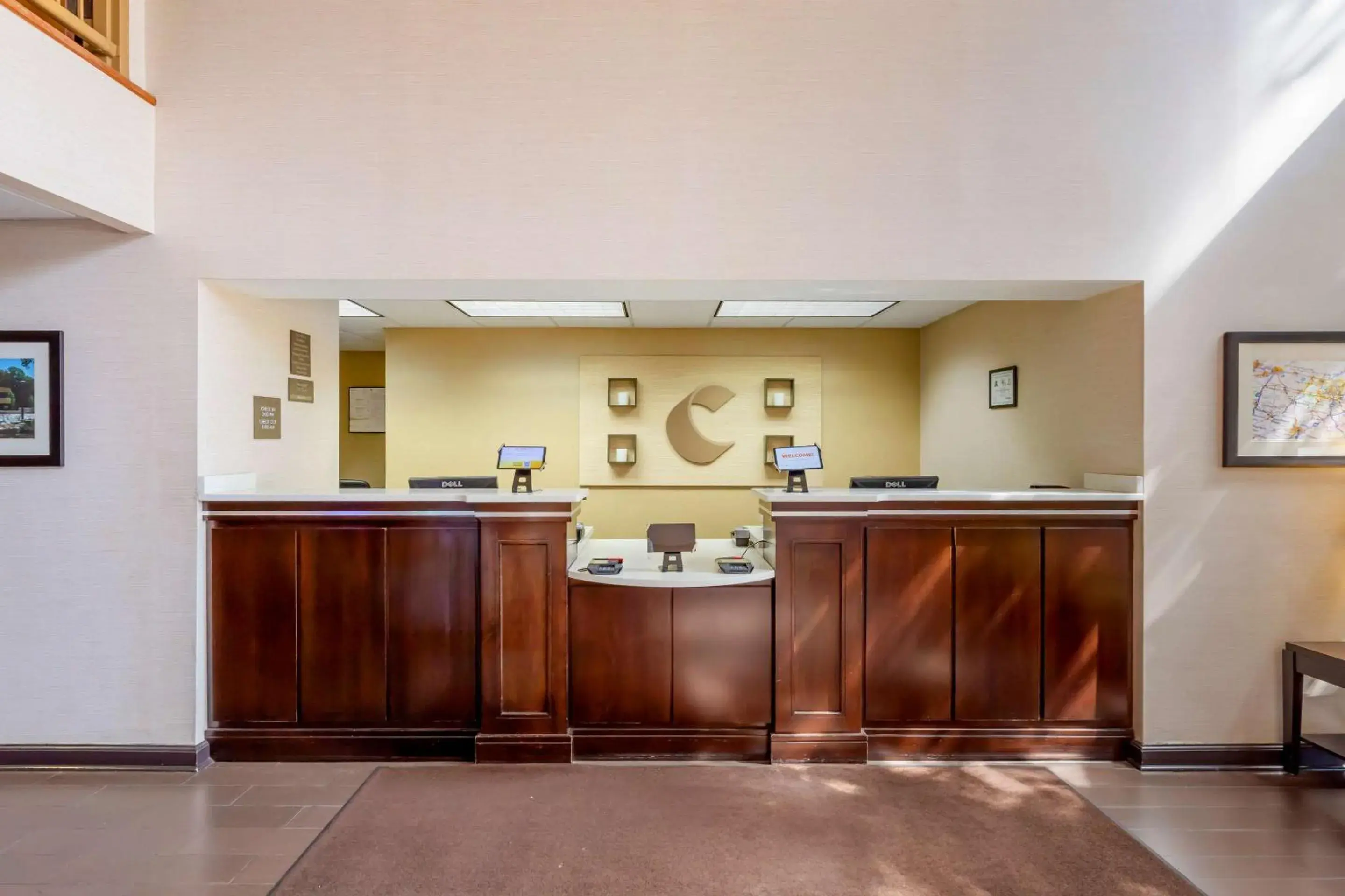 Lobby or reception in Comfort Suites Regency Park Lobby or reception in Comfort Suites Regency Park