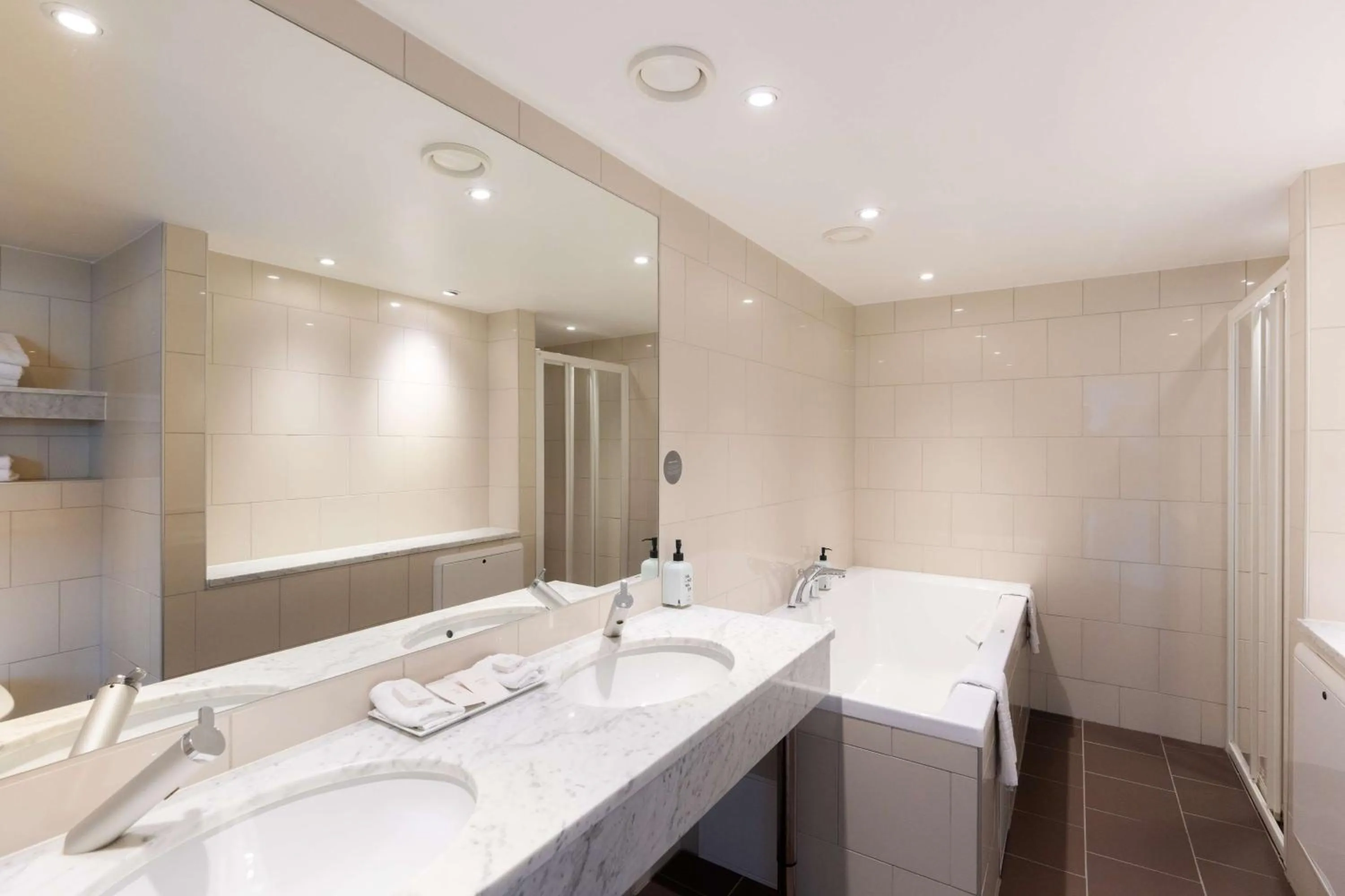 Bathroom in Scandic Nidelven