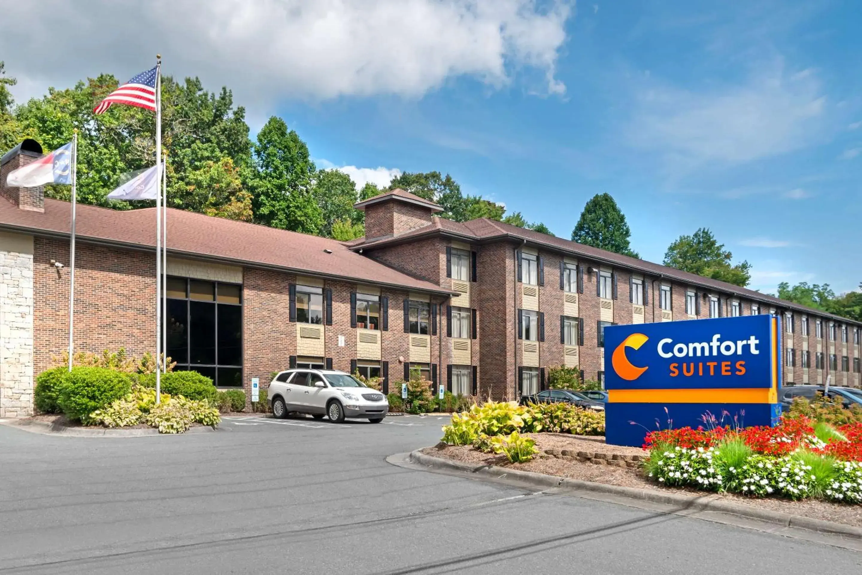 Property building in Comfort Suites Boone - University Area Property building in Comfort Suites Boone - University Area