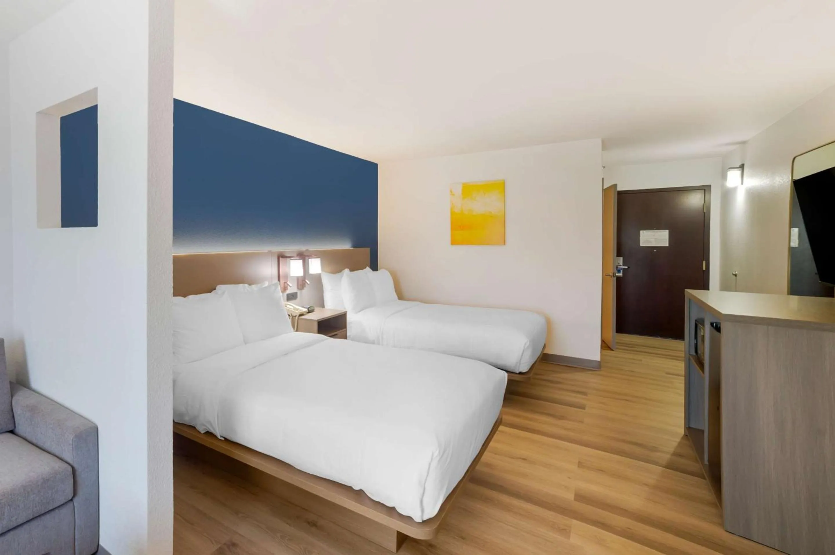 Bedroom, Bed in Comfort Inn Asheville Airport