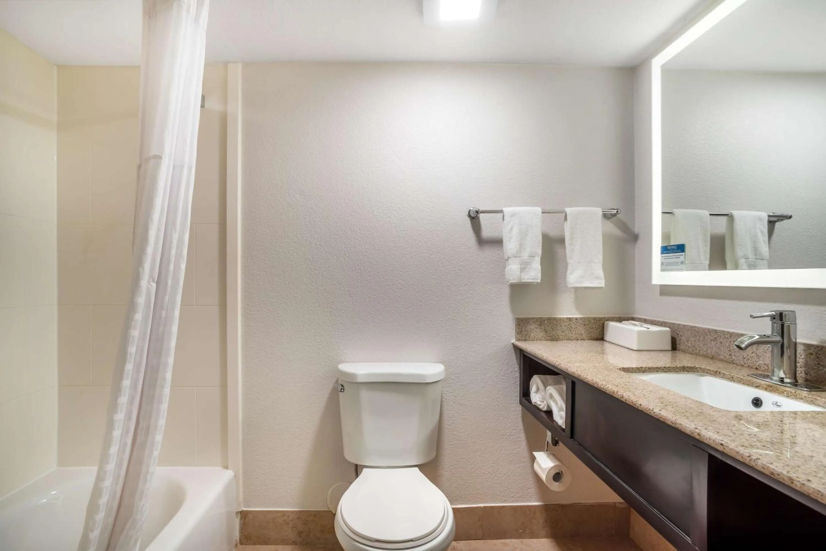 Bedroom in Comfort Inn & Suites Lake Norman