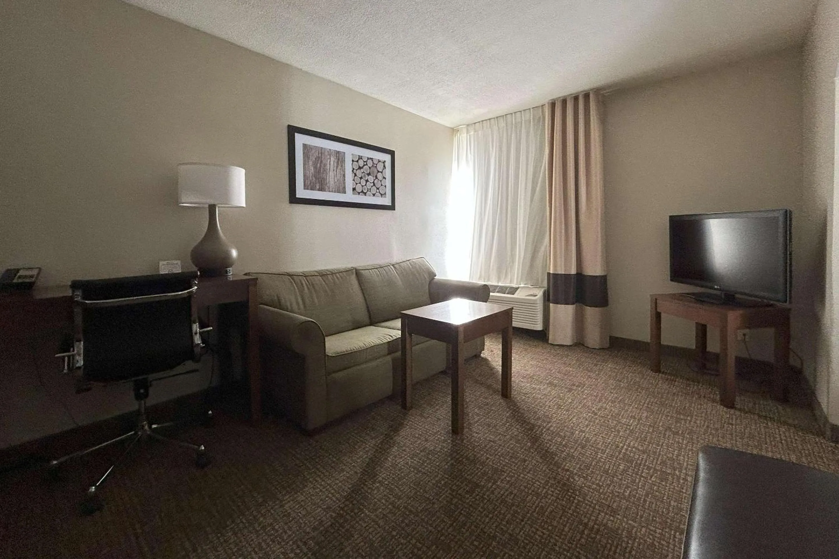 Bedroom in Quality Inn & Suites Tarboro - Kingsboro