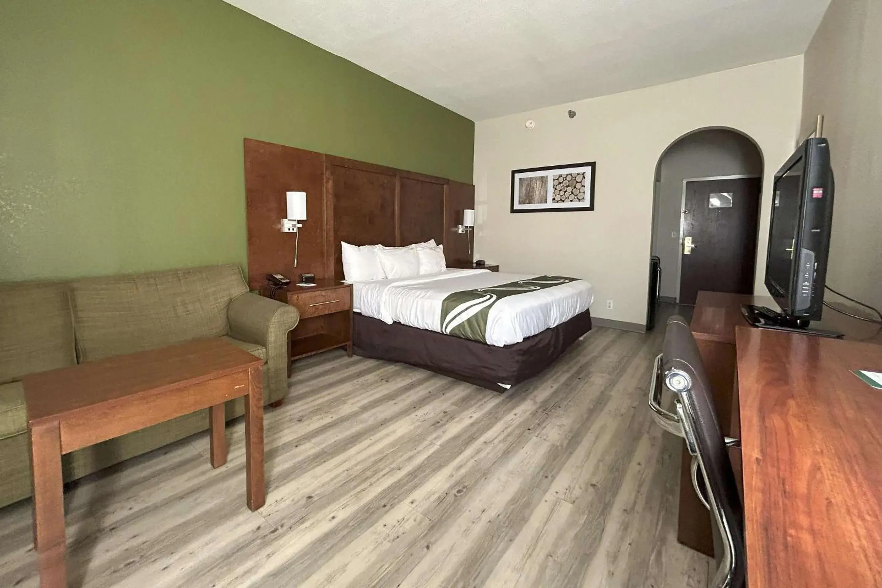 Bedroom, Bed in Quality Inn & Suites Tarboro - Kingsboro Bedroom, Bed in Quality Inn & Suites Tarboro - Kingsboro