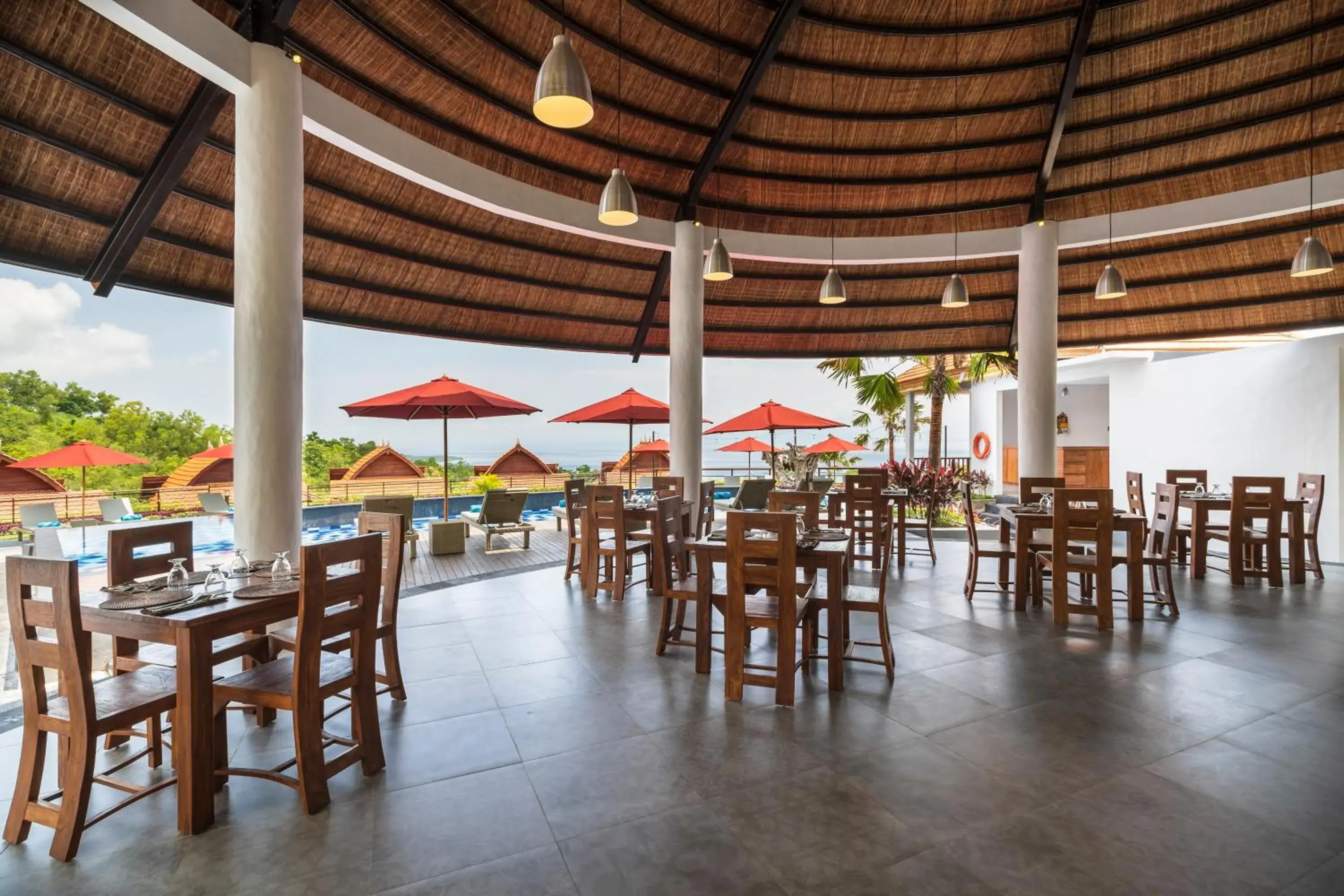 Restaurant/Places to Eat in Star Semabu Resort