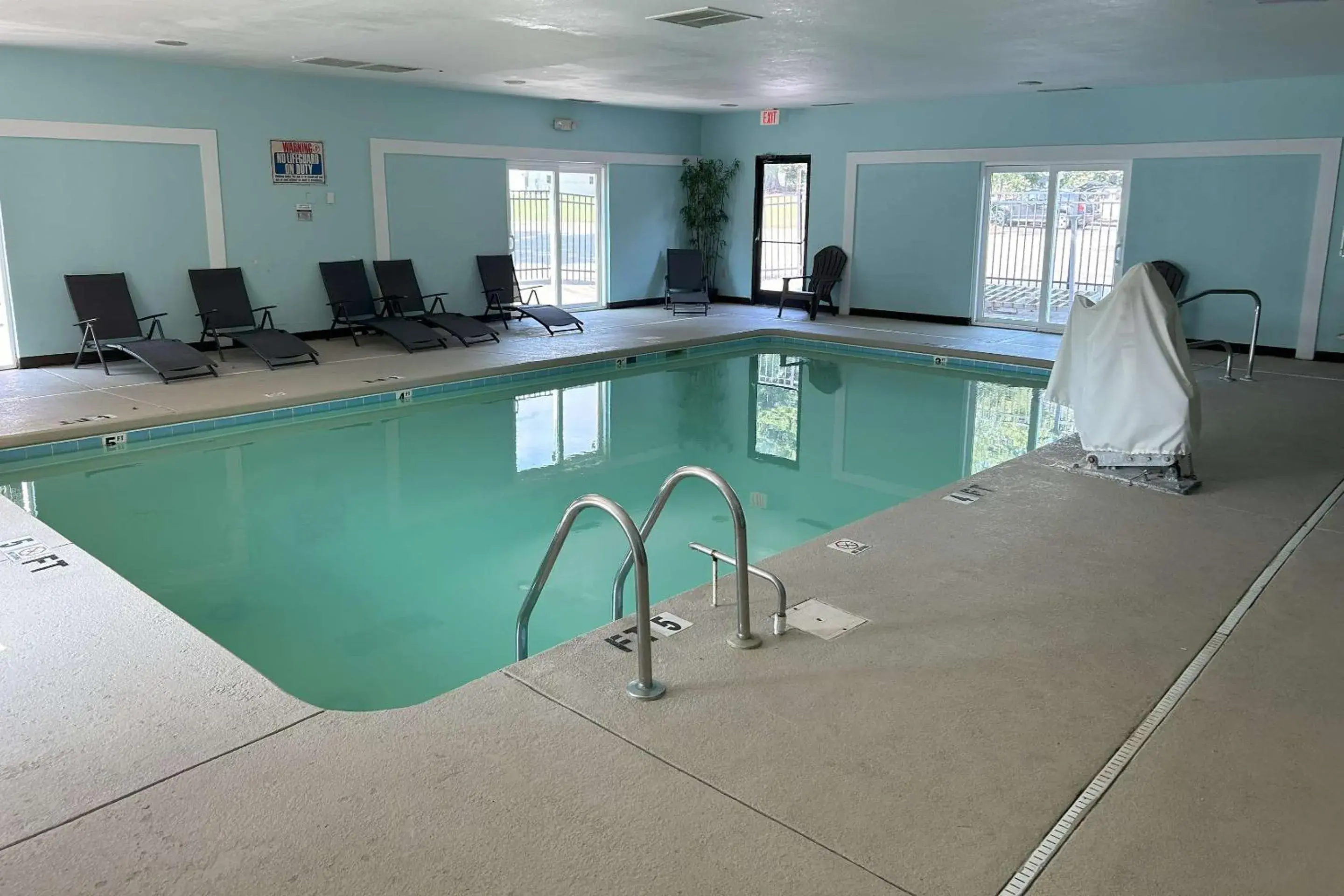 Swimming pool in Sleep Inn Wilson near I-95 Swimming pool in Sleep Inn Wilson near I-95