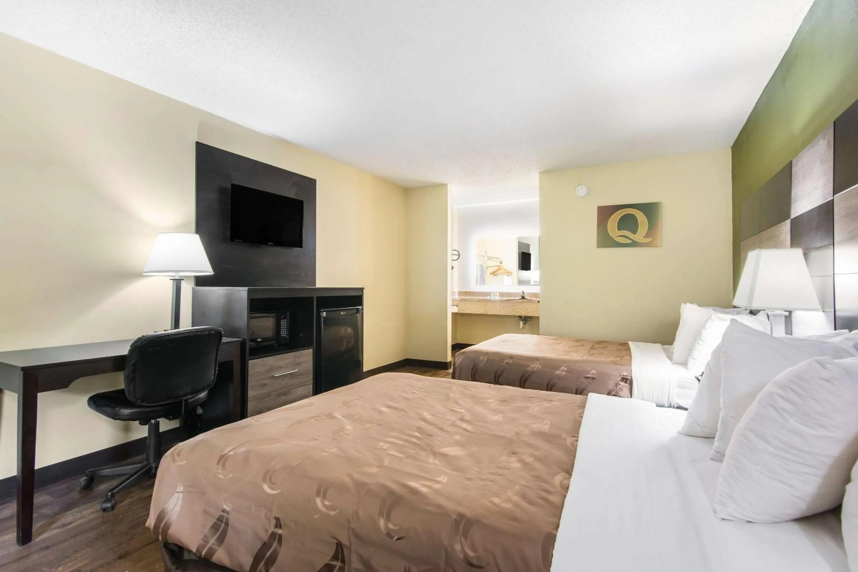 Bedroom, Bed in Quality Inn Kings Mountain