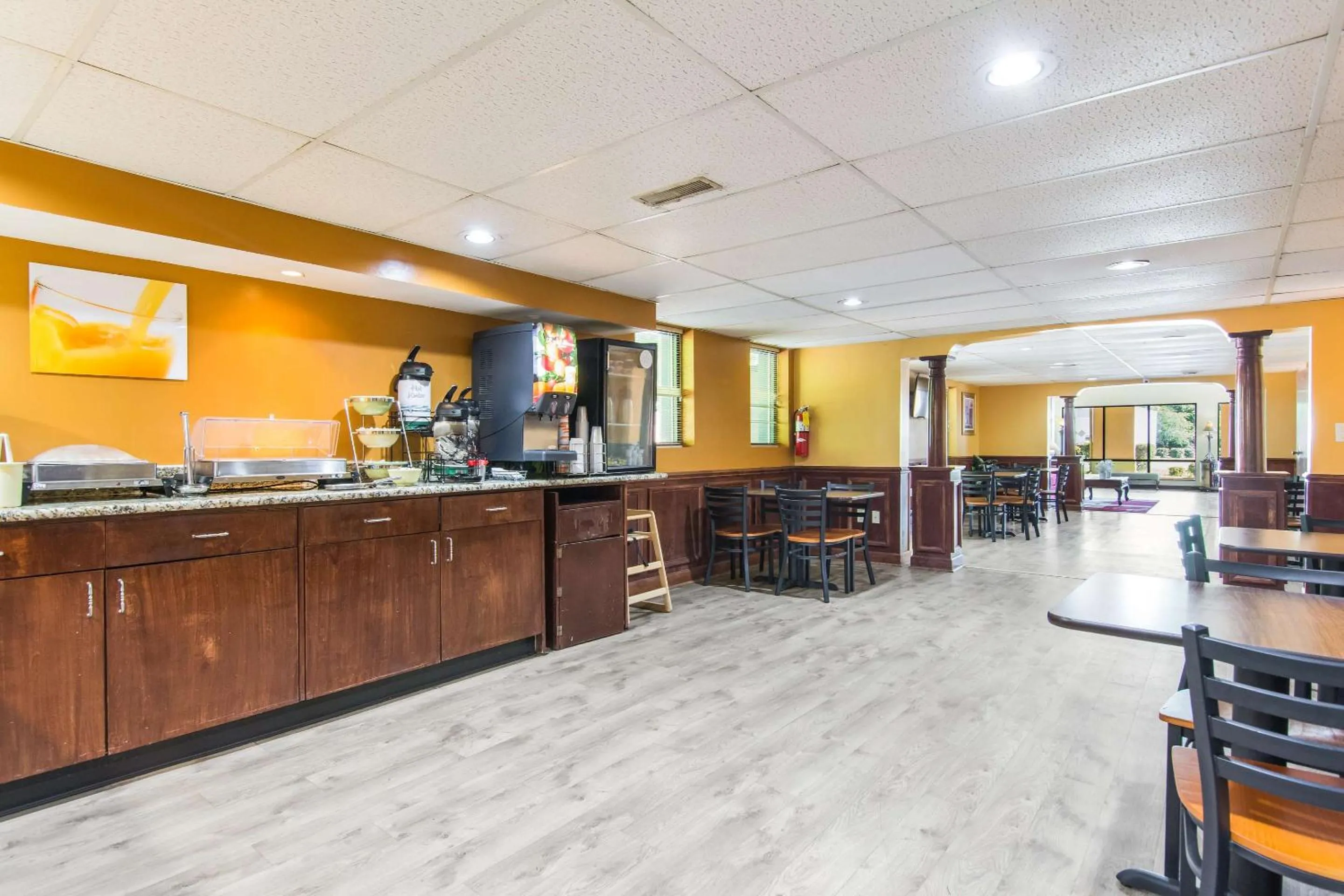 Breakfast in Quality Inn Kings Mountain