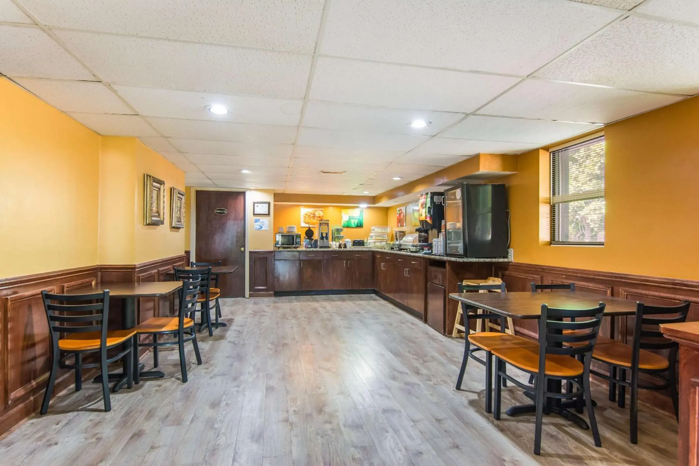 Breakfast in Quality Inn Kings Mountain Breakfast in Quality Inn Kings Mountain