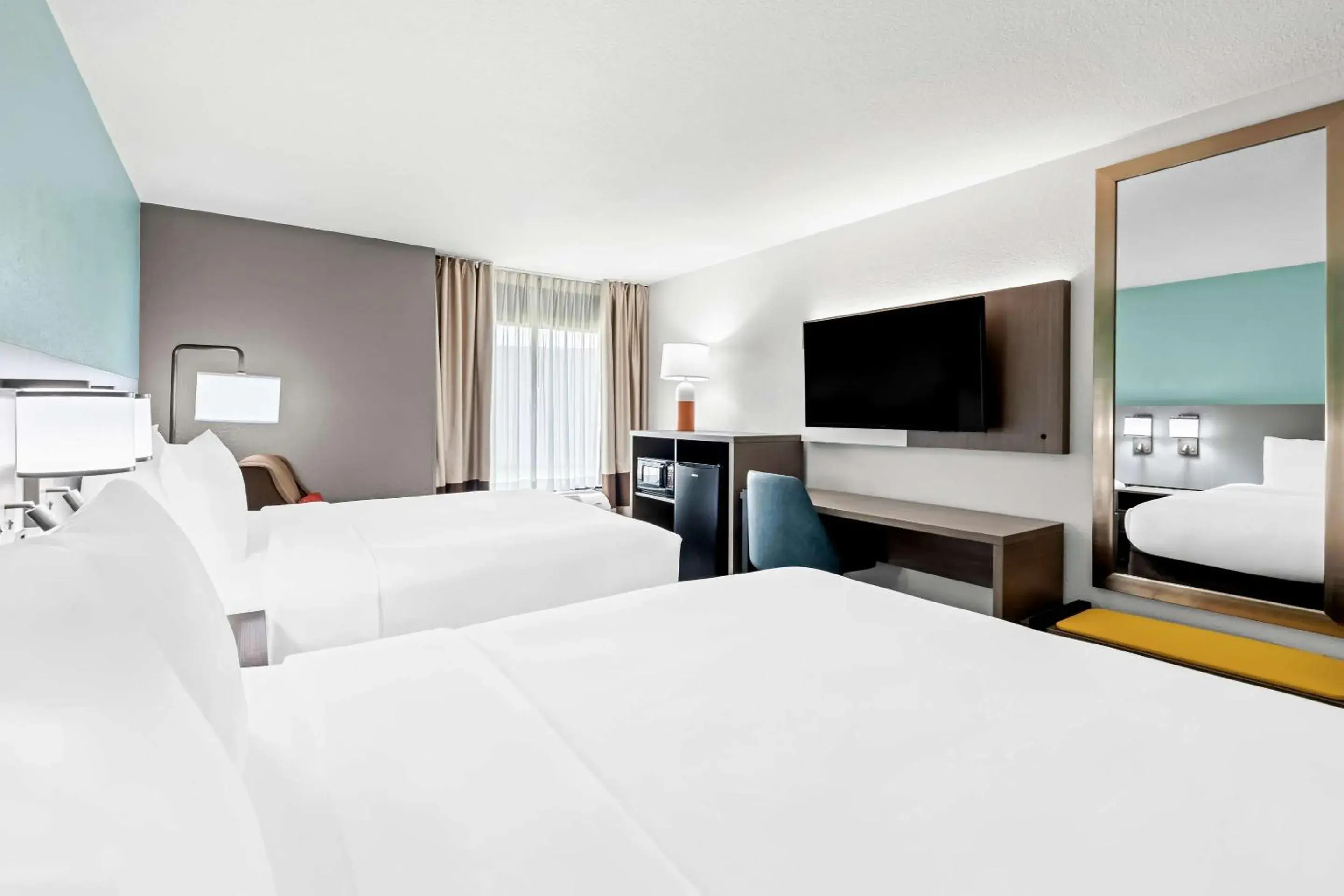 Bedroom, Bed in Comfort Inn near Great Smoky Mountain National Park Bedroom, Bed in Comfort Inn near Great Smoky Mountain National Park