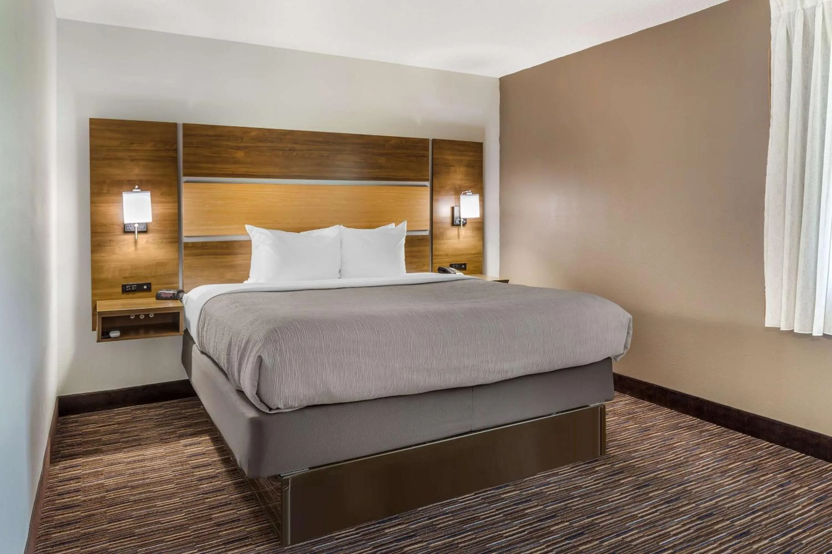 Bedroom, Bed in Quality Inn Asheboro South