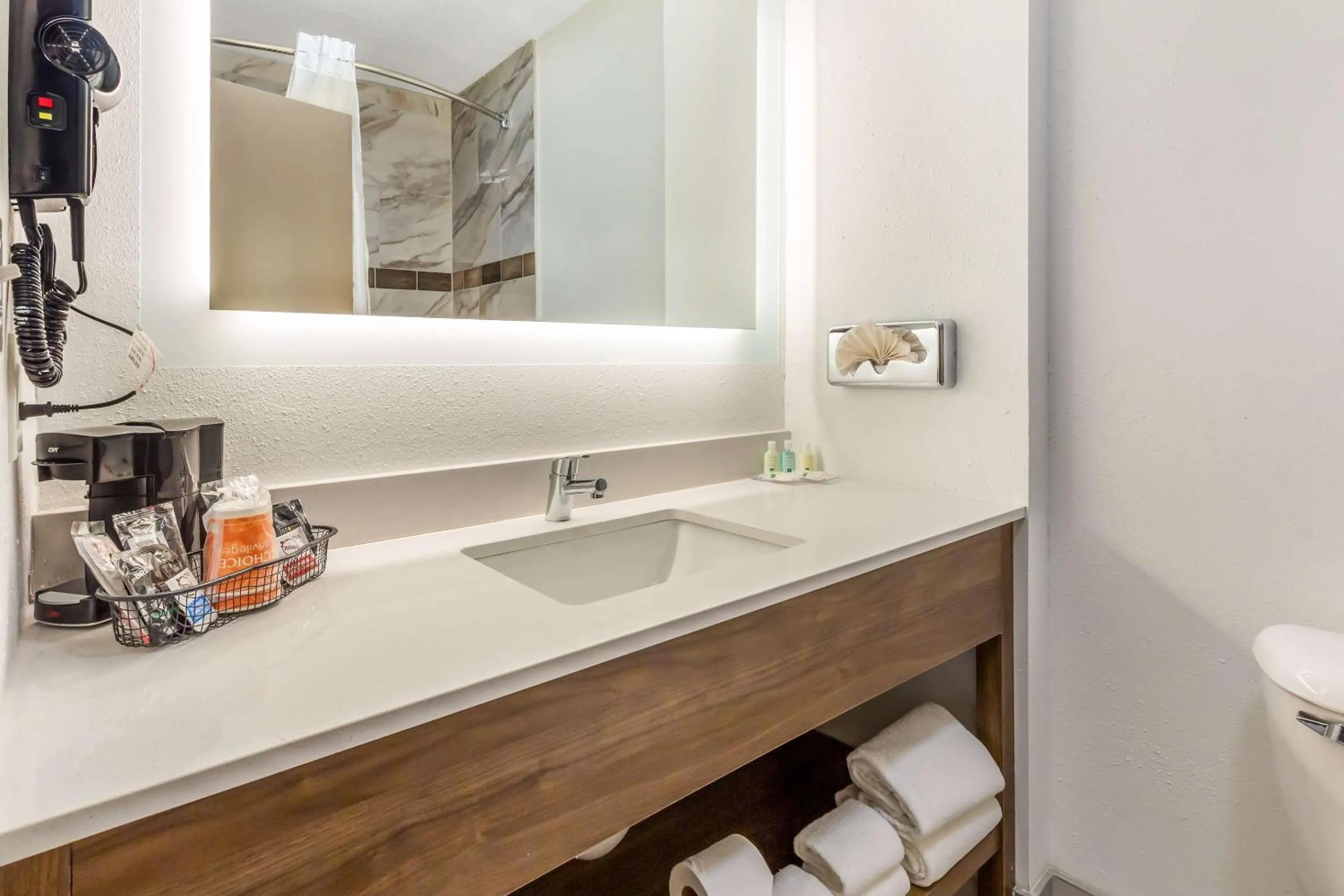 Bathroom in Quality Inn Asheboro South