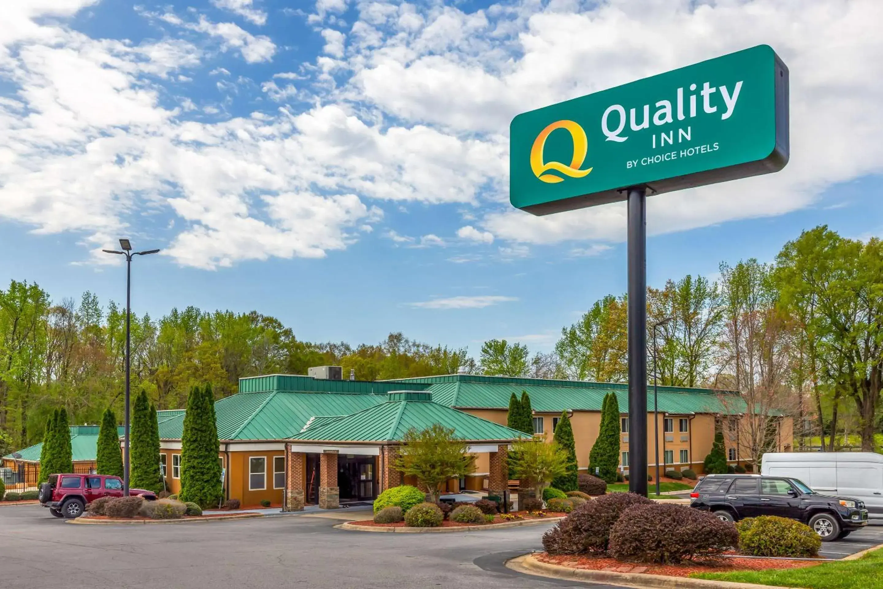 Property building in Quality Inn Asheboro South Property building in Quality Inn Asheboro South