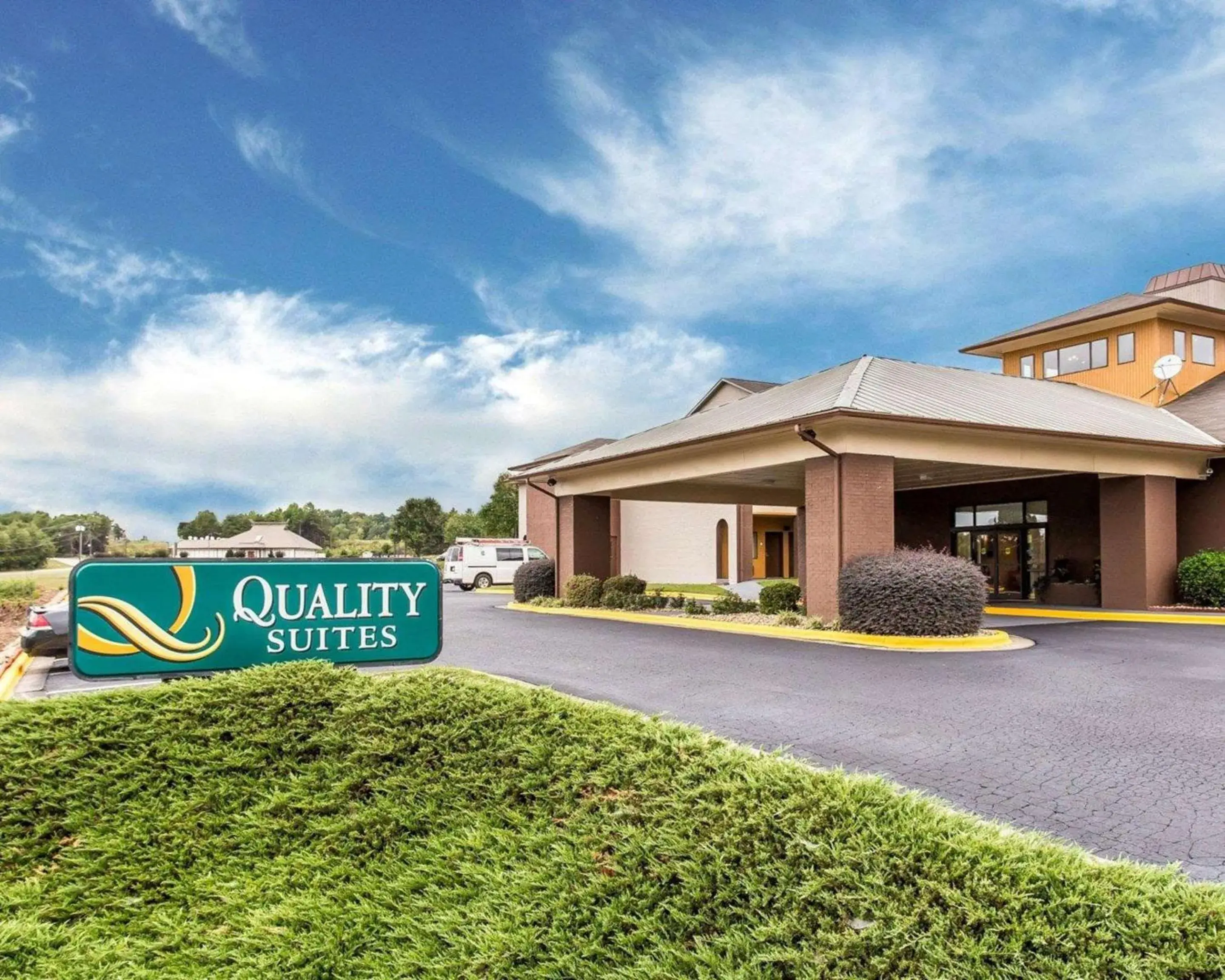 Property building in Quality Suites Hickory South Property building in Quality Suites Hickory South