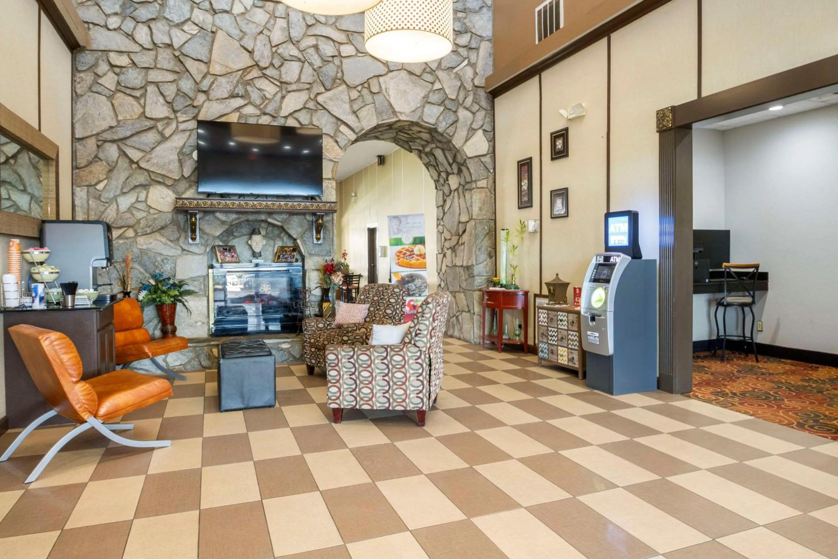 Lobby or reception in Quality Suites Hickory South