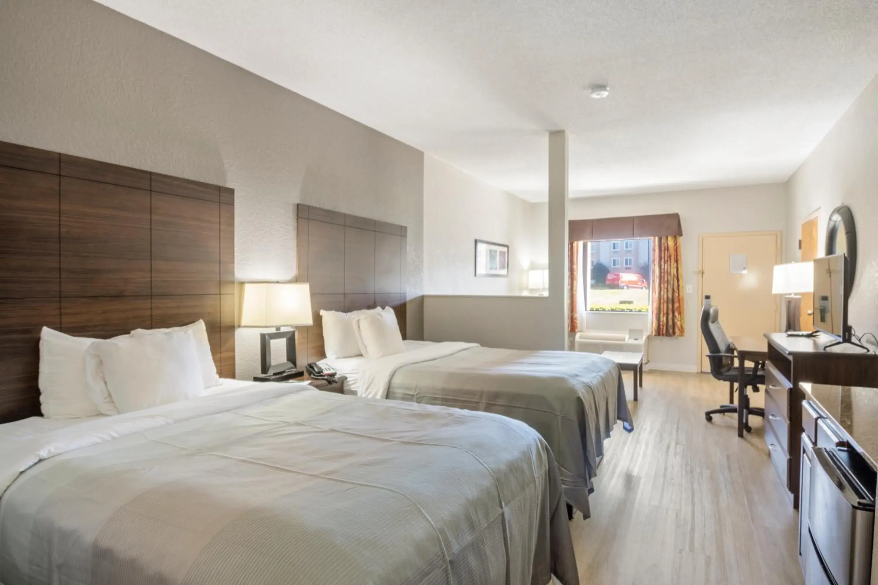 Bed in Quality Suites Hickory South Bed in Quality Suites Hickory South