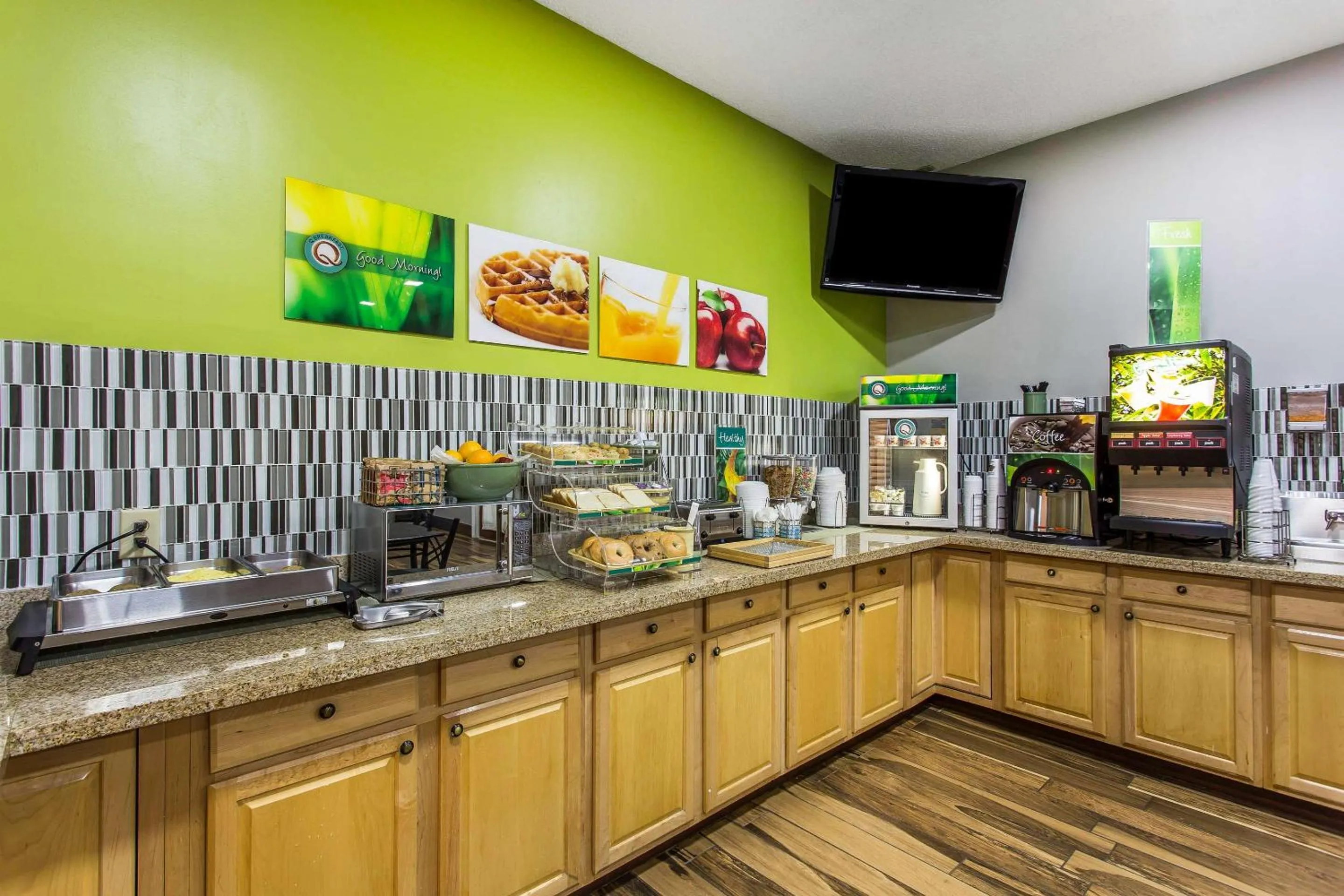 Breakfast in Quality Inn Albemarle