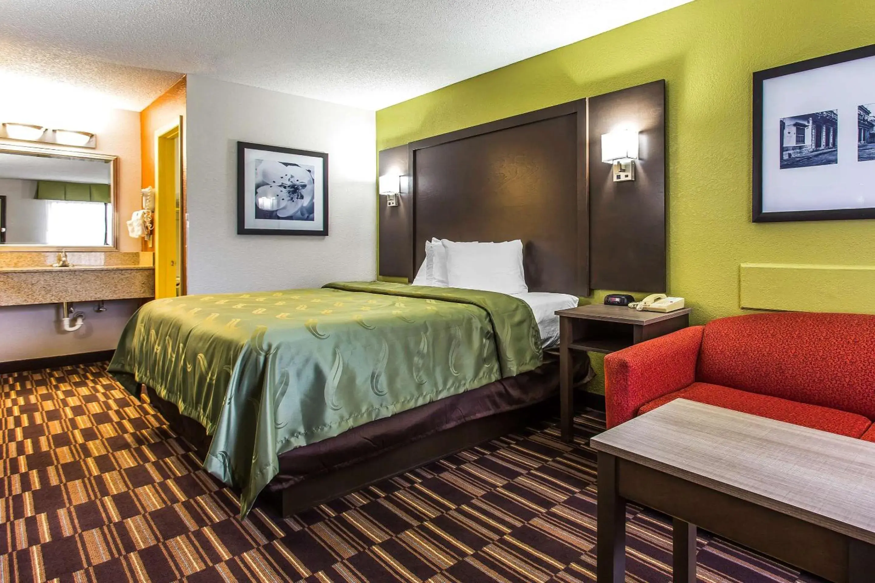 Bedroom, Bed in Quality Inn Albemarle Bedroom, Bed in Quality Inn Albemarle