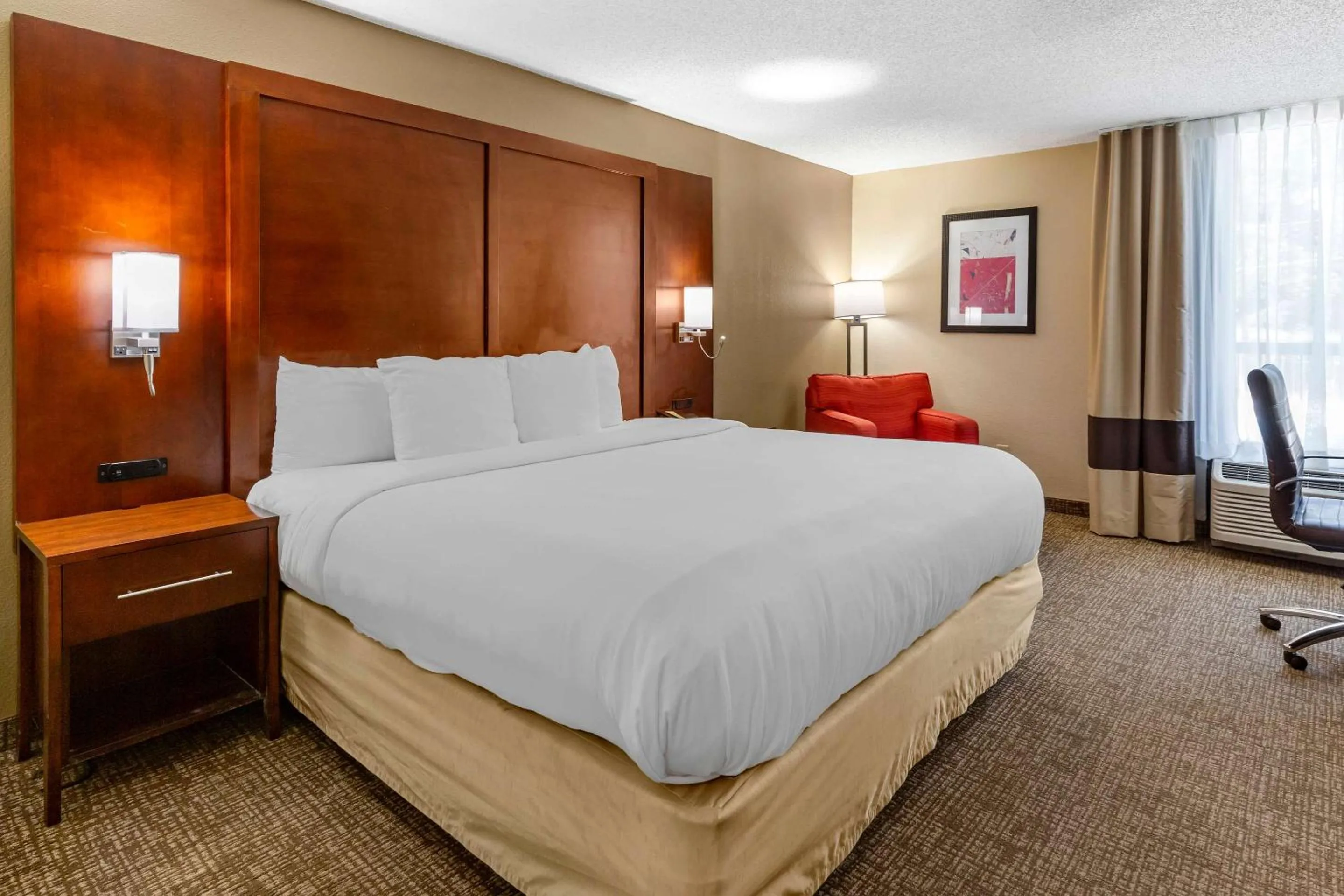 Bedroom, Bed in Comfort Inn Laurinburg