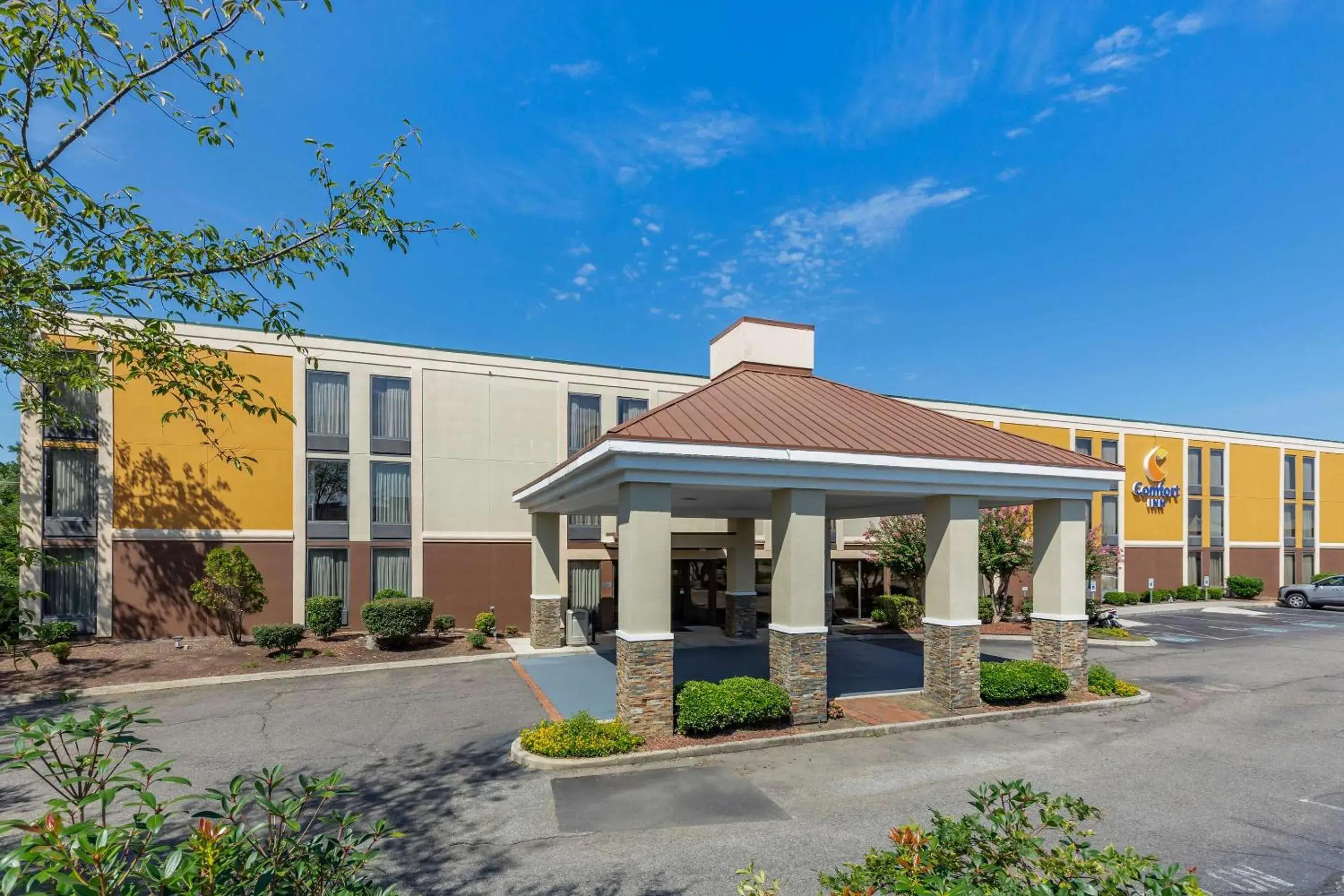Property building in Comfort Inn Laurinburg Property building in Comfort Inn Laurinburg