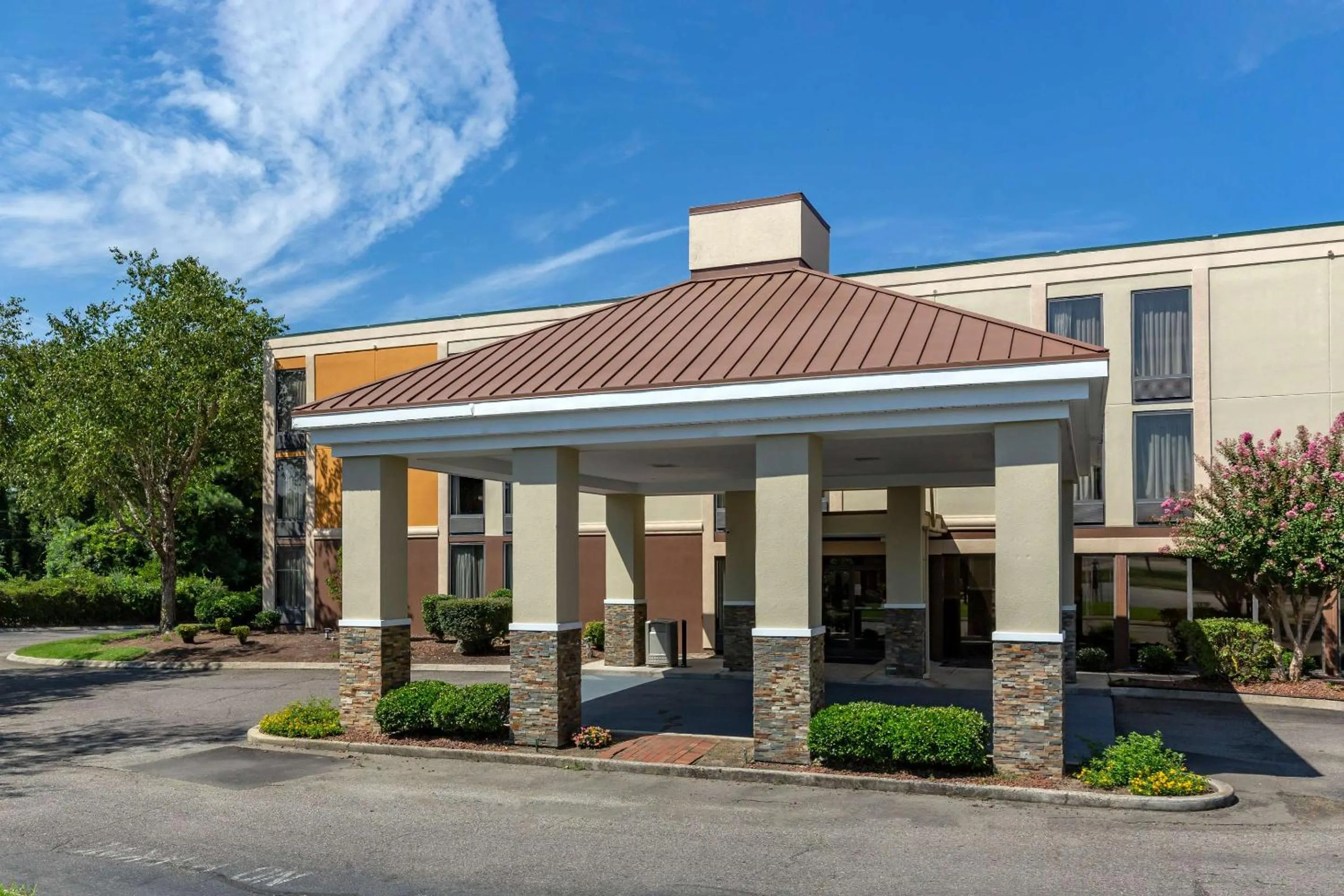 Property building in Comfort Inn Laurinburg