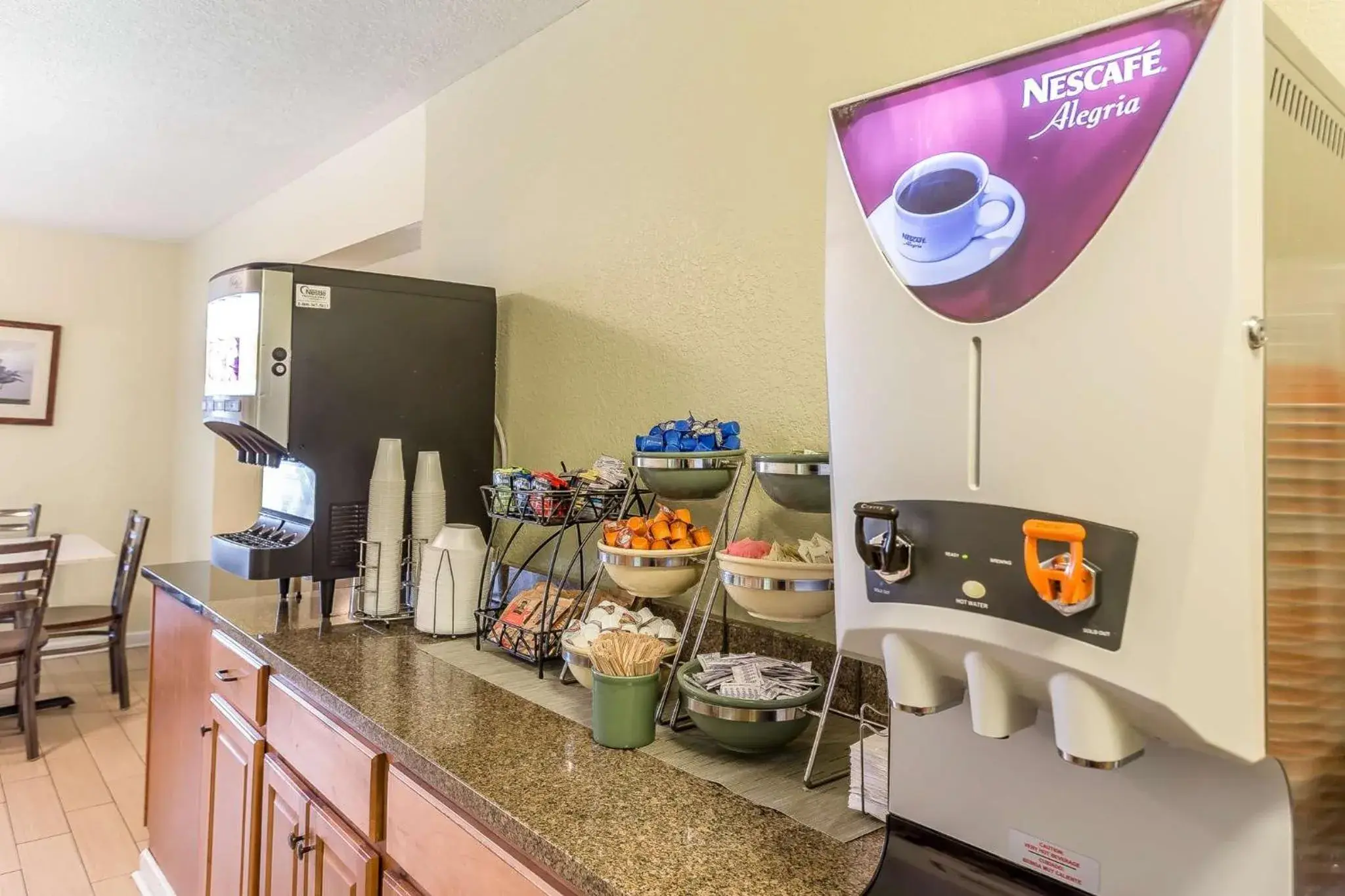 Breakfast in Quality Inn Carolina Oceanfront Breakfast in Quality Inn Carolina Oceanfront