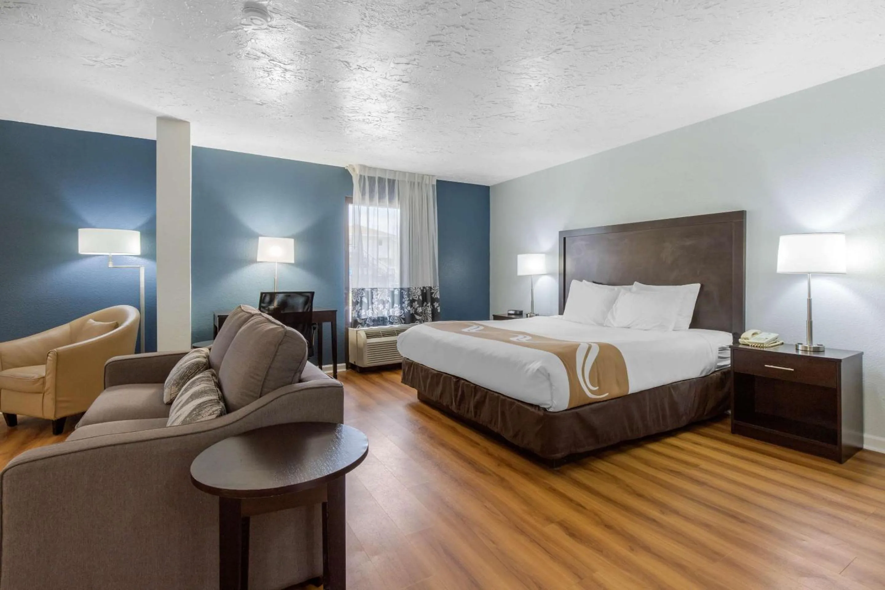 Bedroom in Quality Inn Carolina Oceanfront