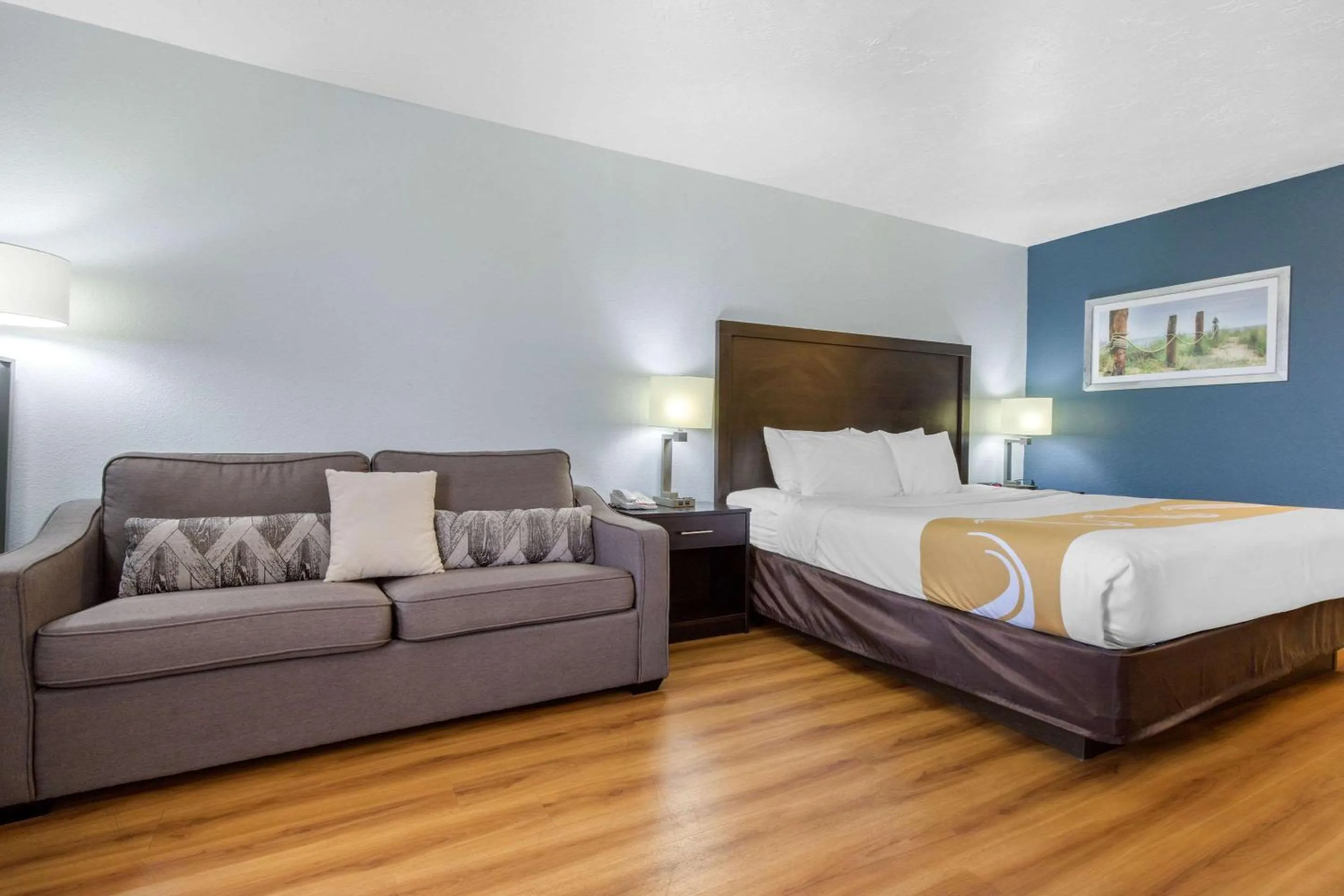 King Room with Disability Access - Non-Smoking/Ground Floor in Quality Inn Carolina Oceanfront