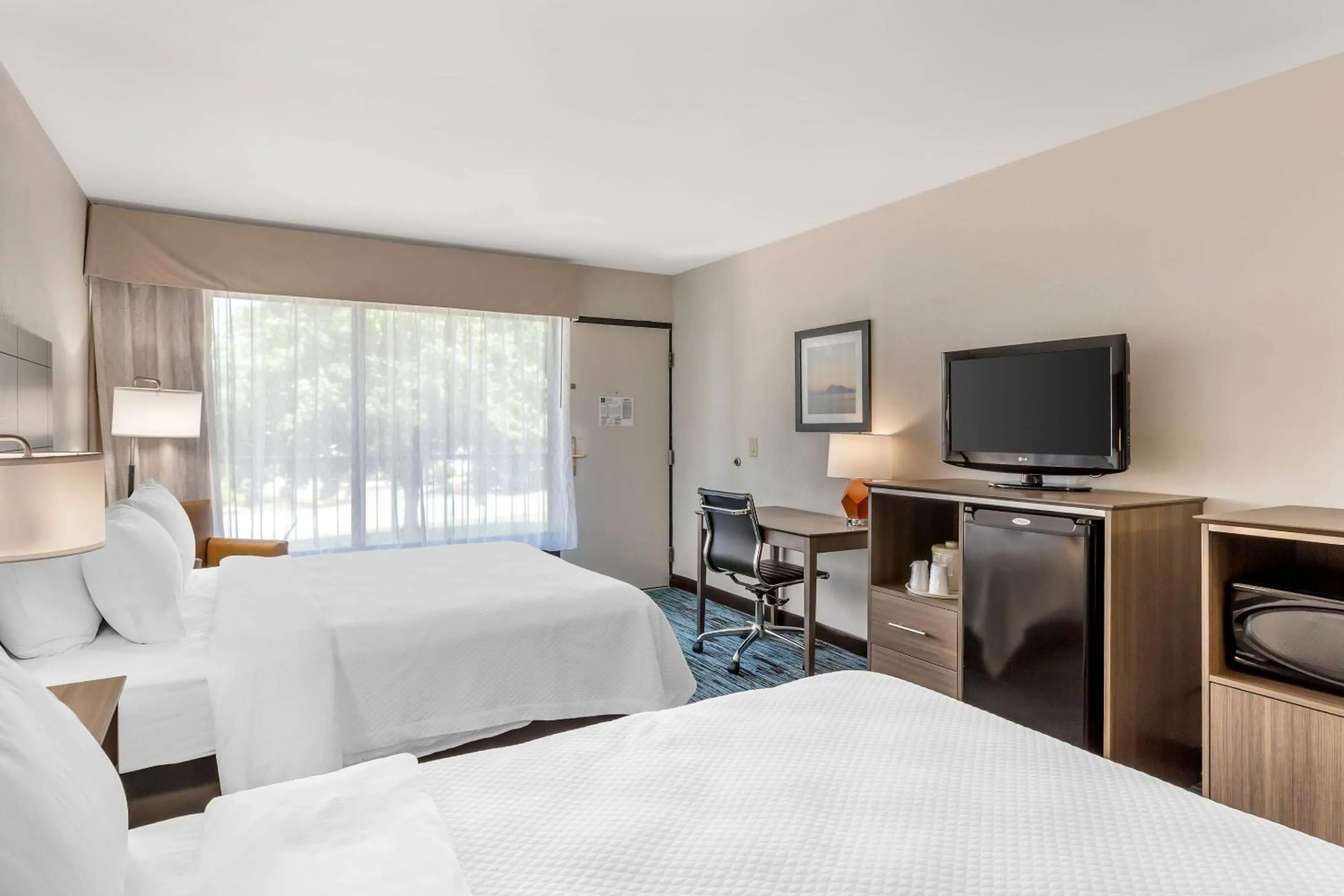 Bedroom, Bed in Quality Inn Mount Airy Mayberry