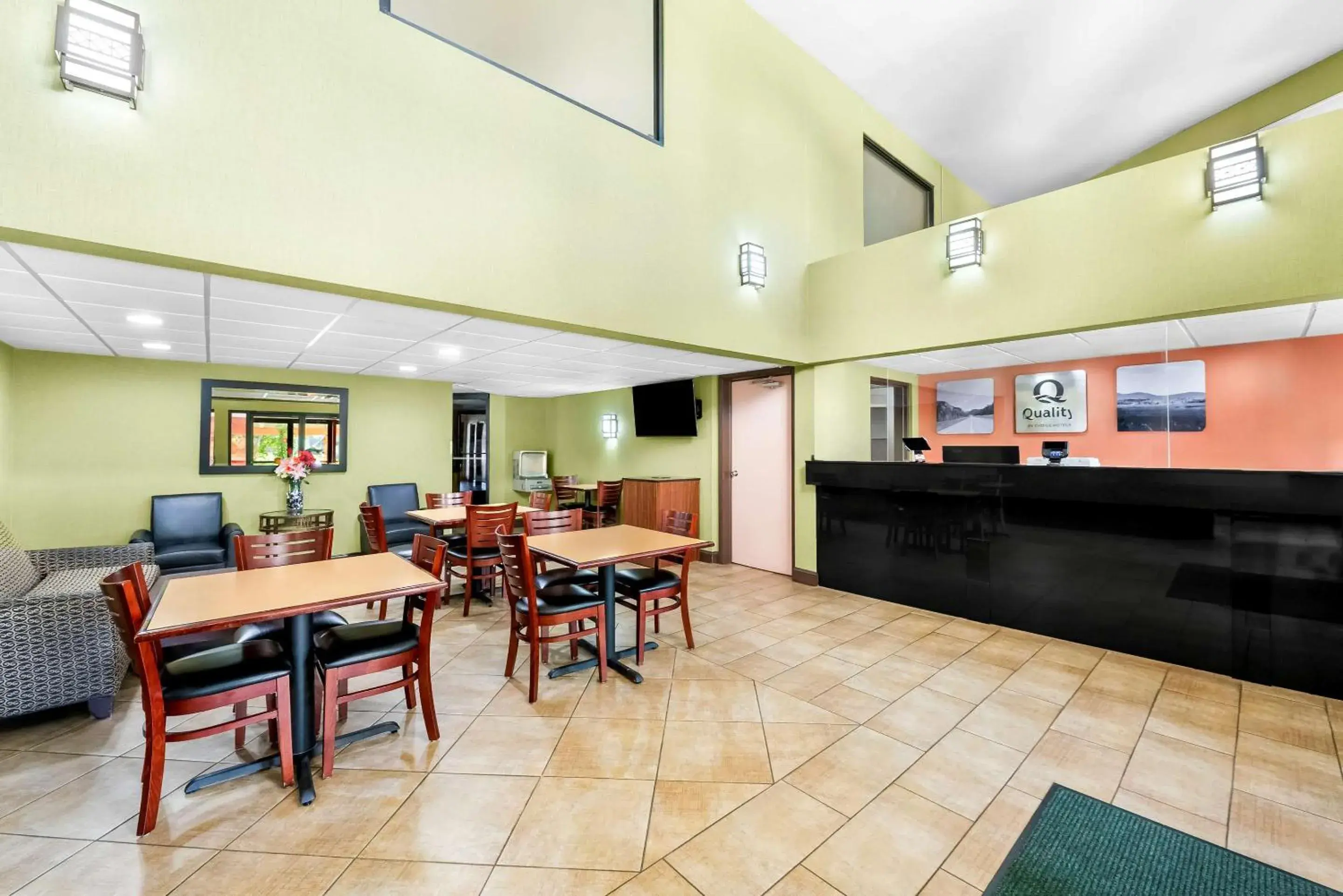 Lobby or reception in Quality Inn Selma - Smithfield Lobby or reception in Quality Inn Selma - Smithfield