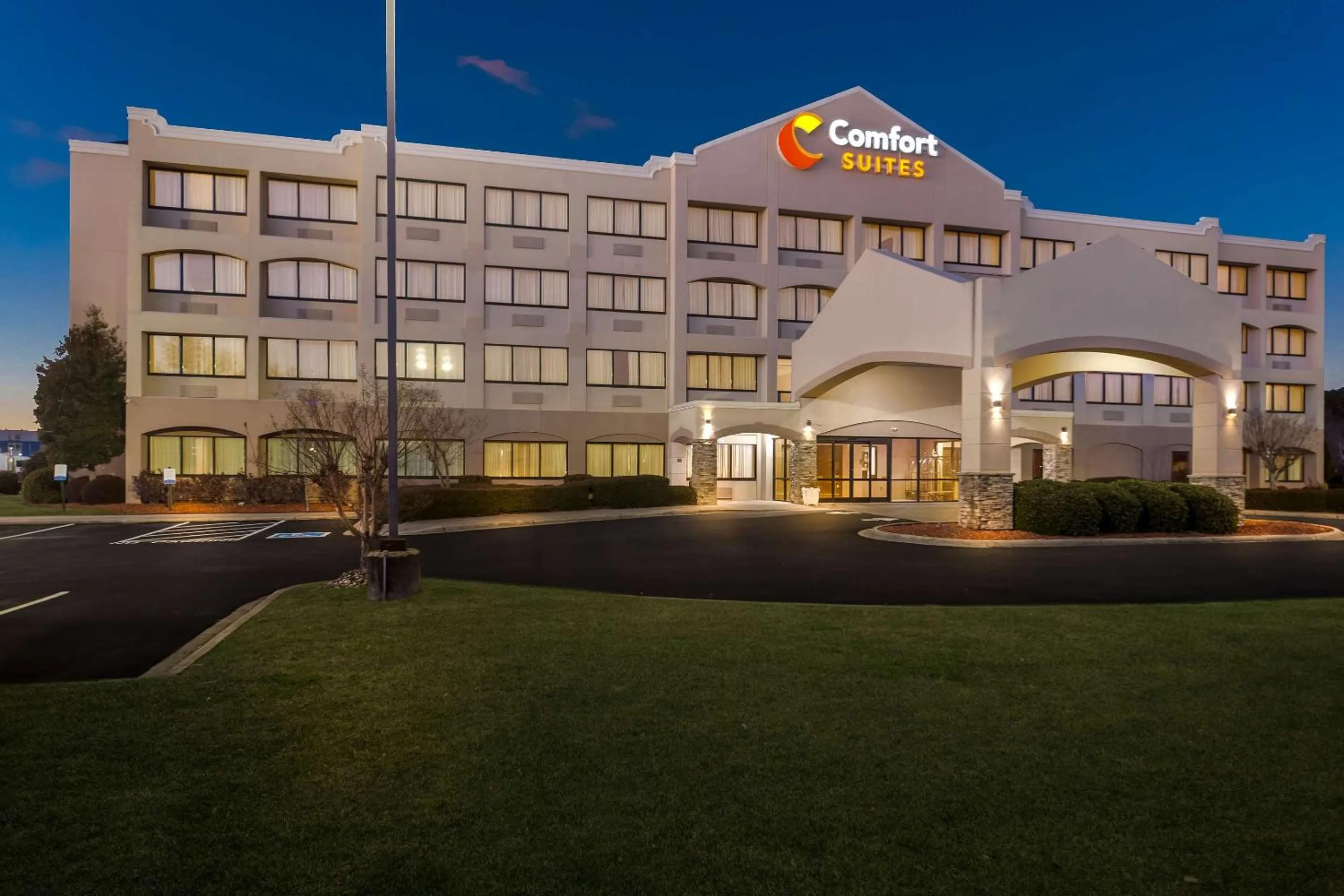 Property building in Comfort Suites Lumberton North